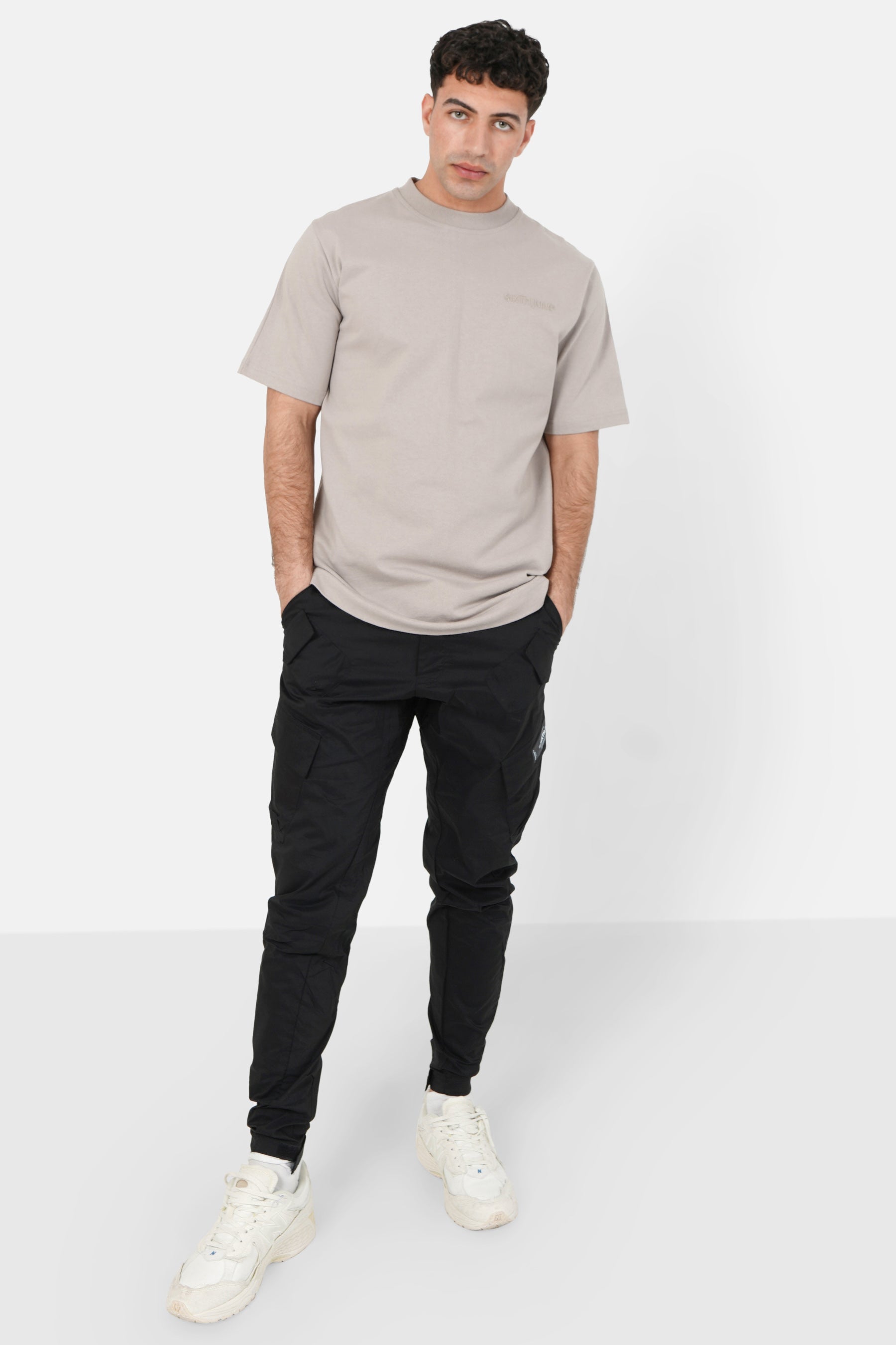 Embroidered logo t-shirt dark Beige