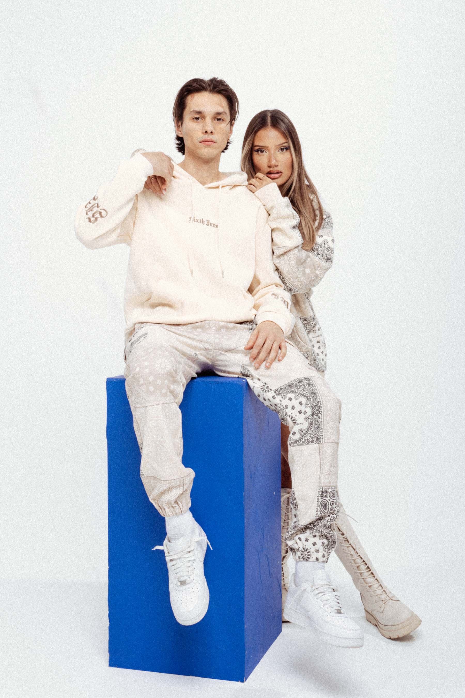 Beige Patchwork-Bandana-Cargohose