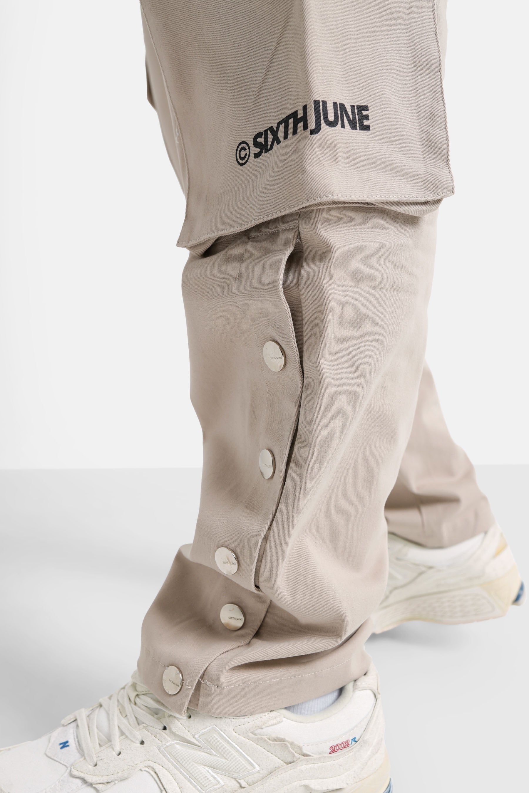 Sixth June - Pantalon cargo boutons chevilles Beige