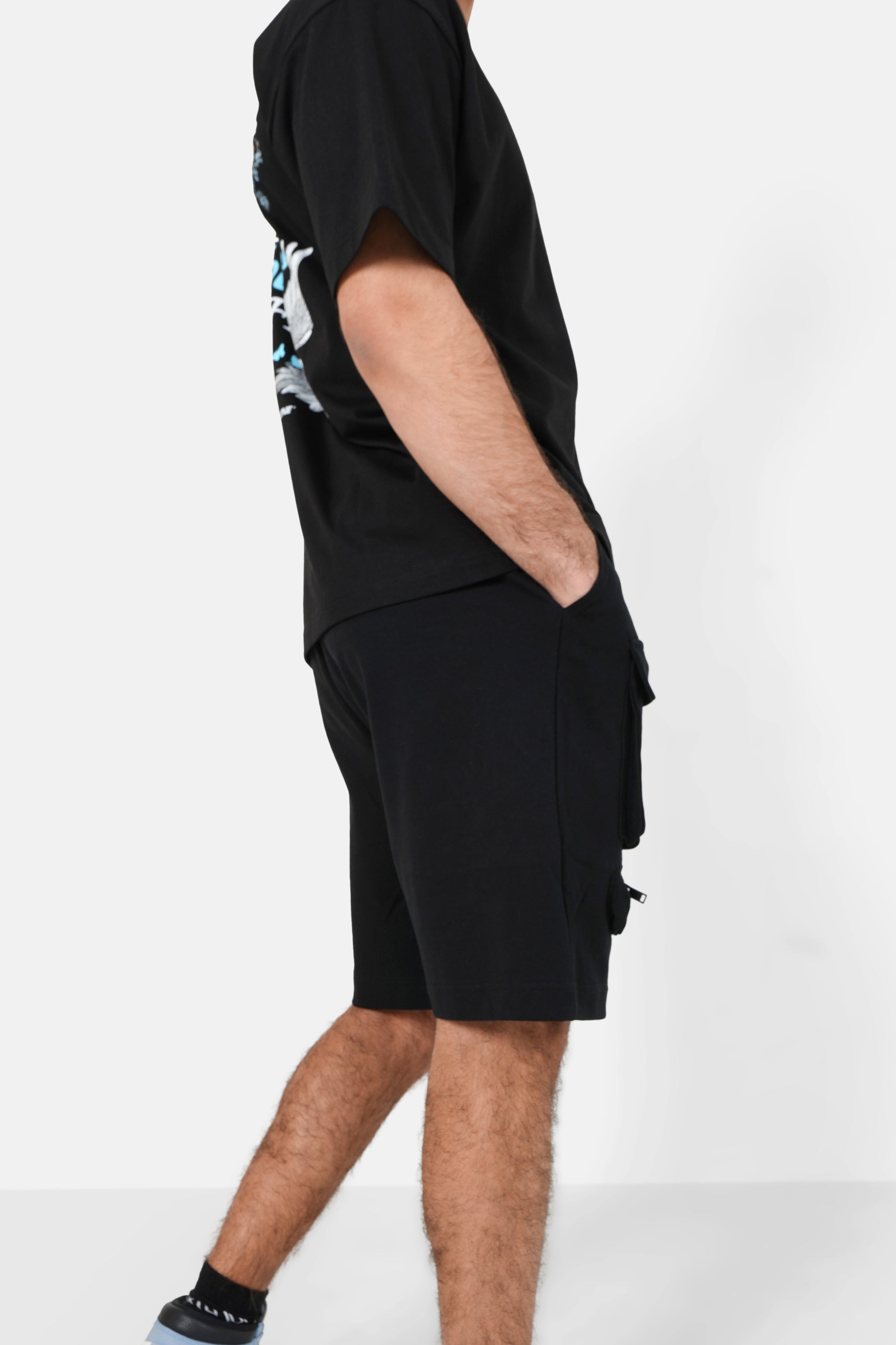 Cargo pockets jersey shorts Black
