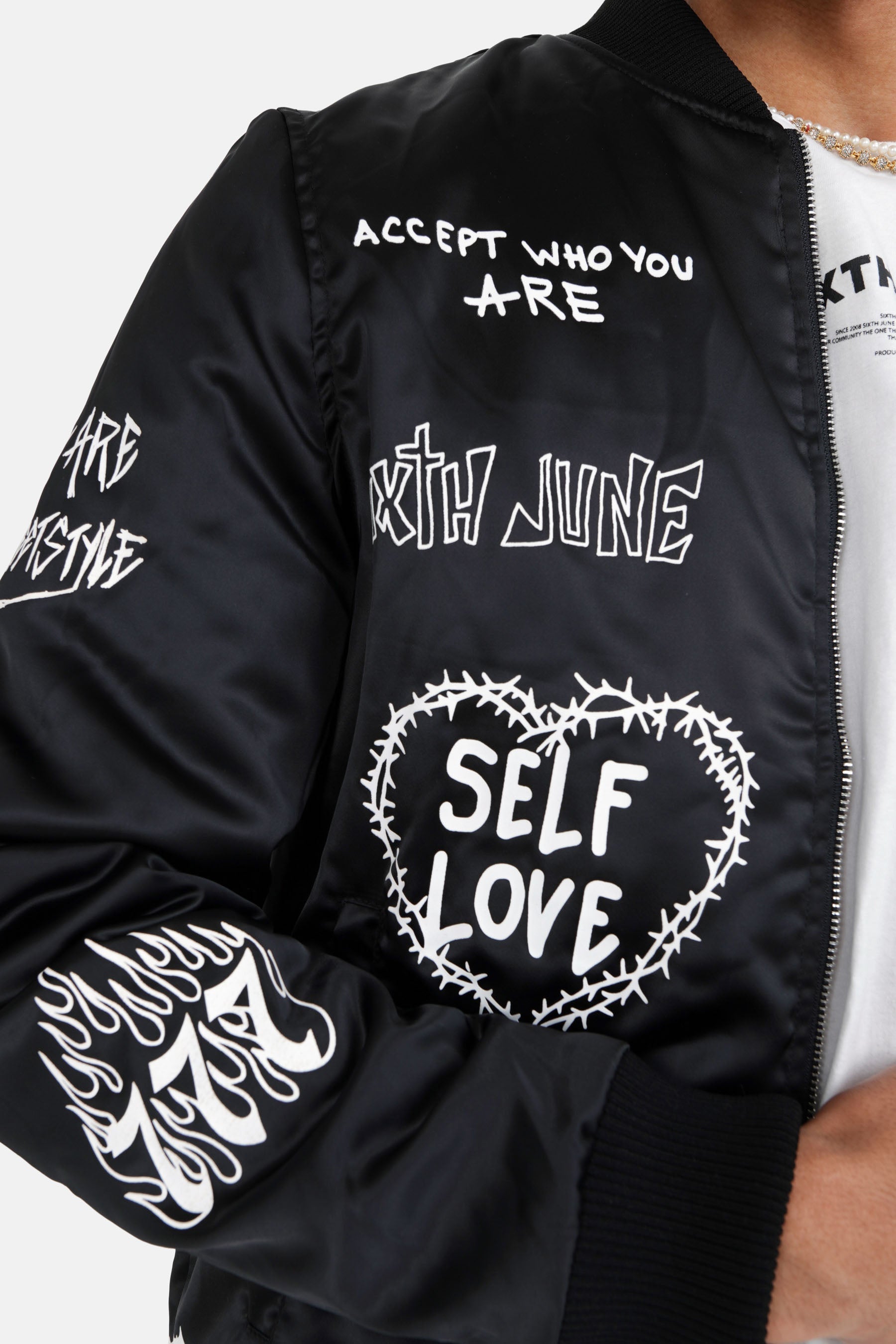 Printed gothic bomber Black