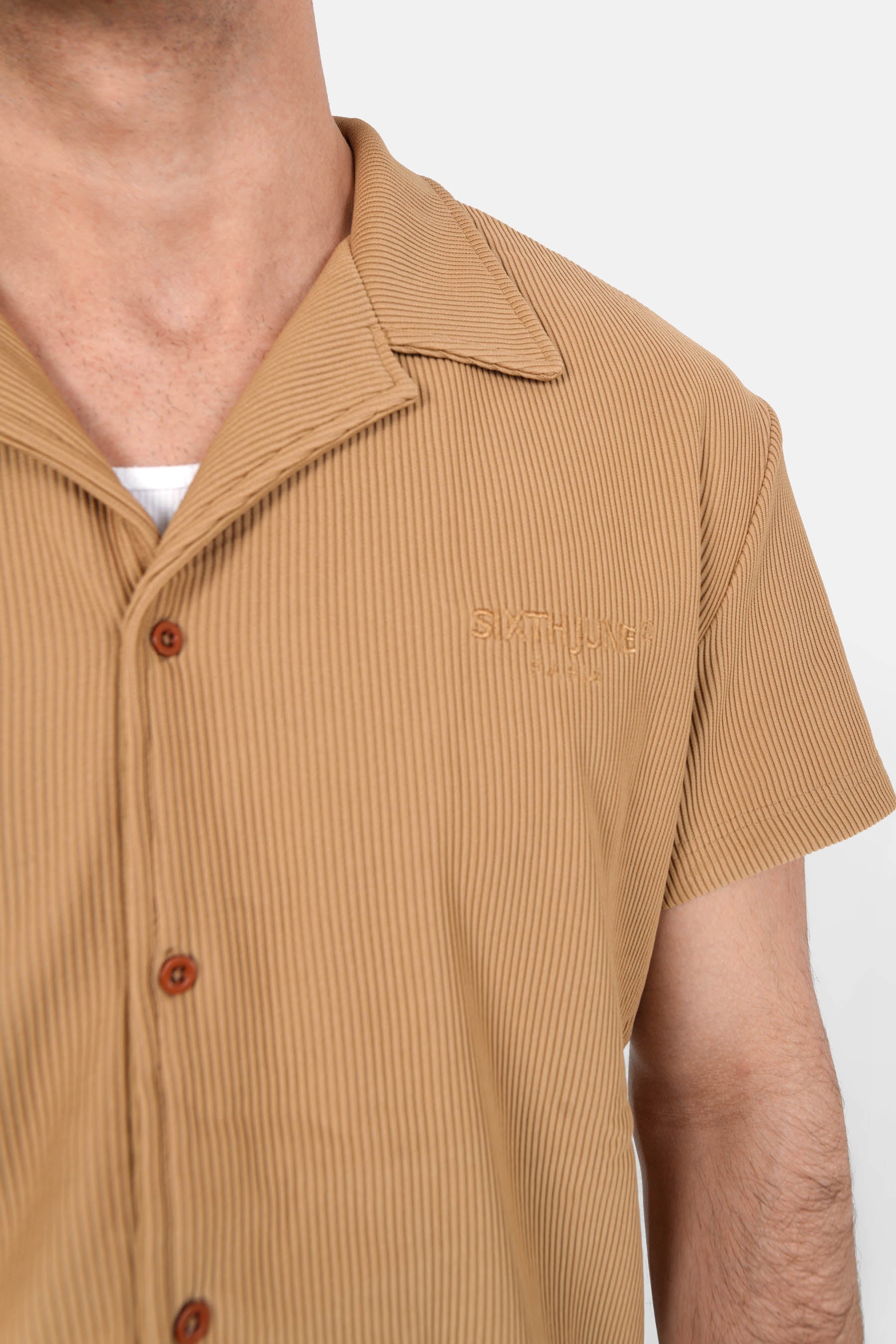 Pleated short sleeves shirt Brown