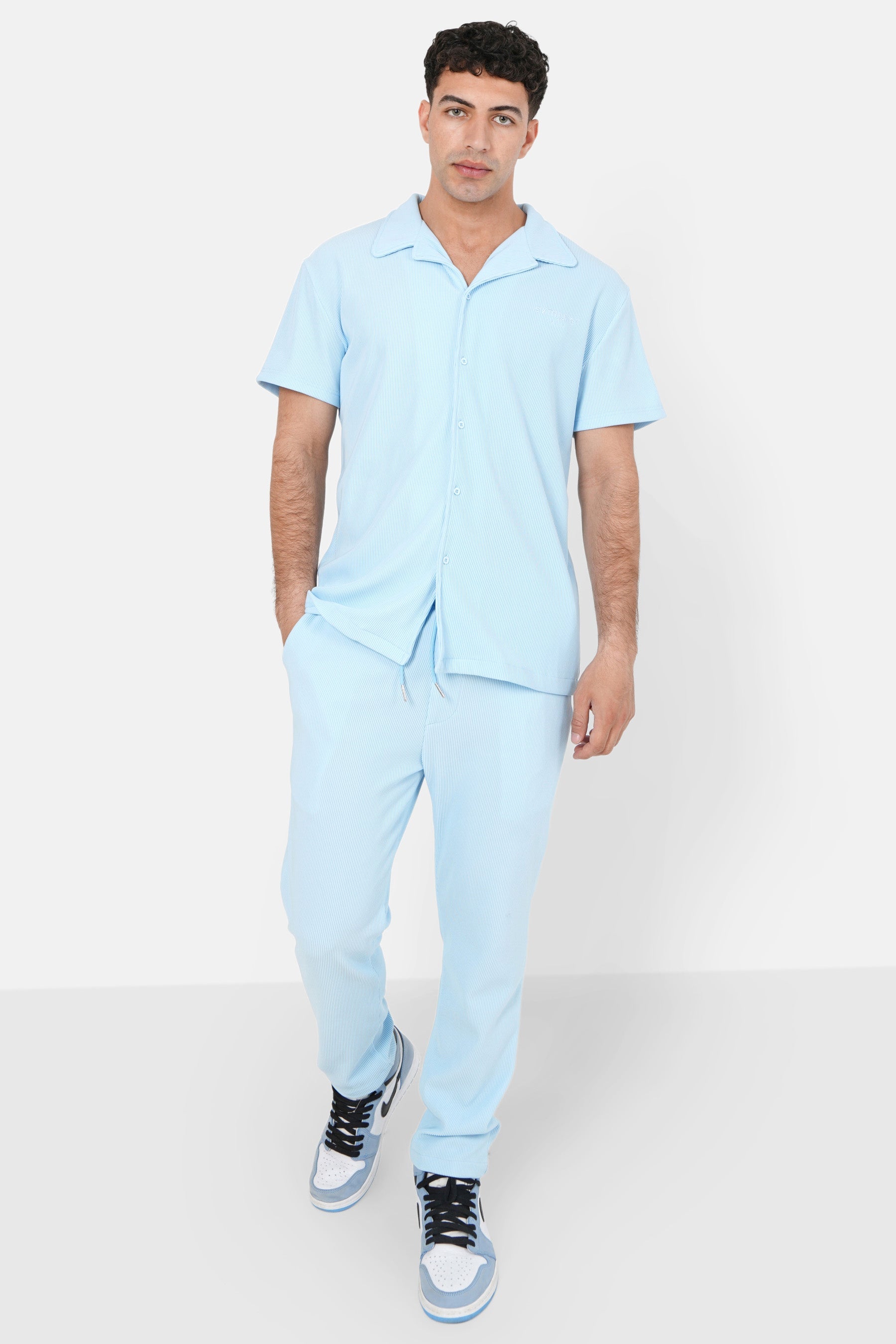 Pleated pants light Blue