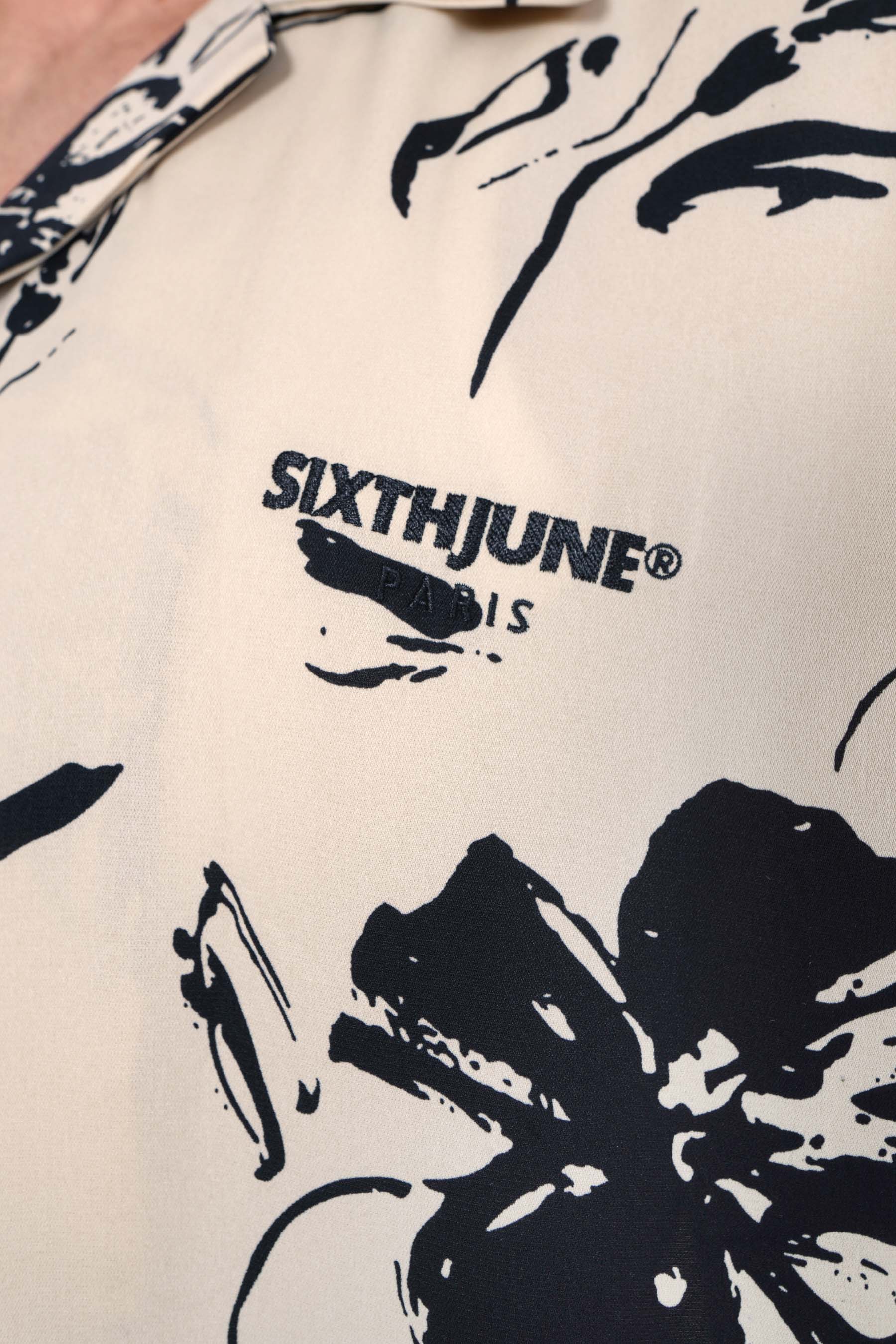 Floral print shirt Black