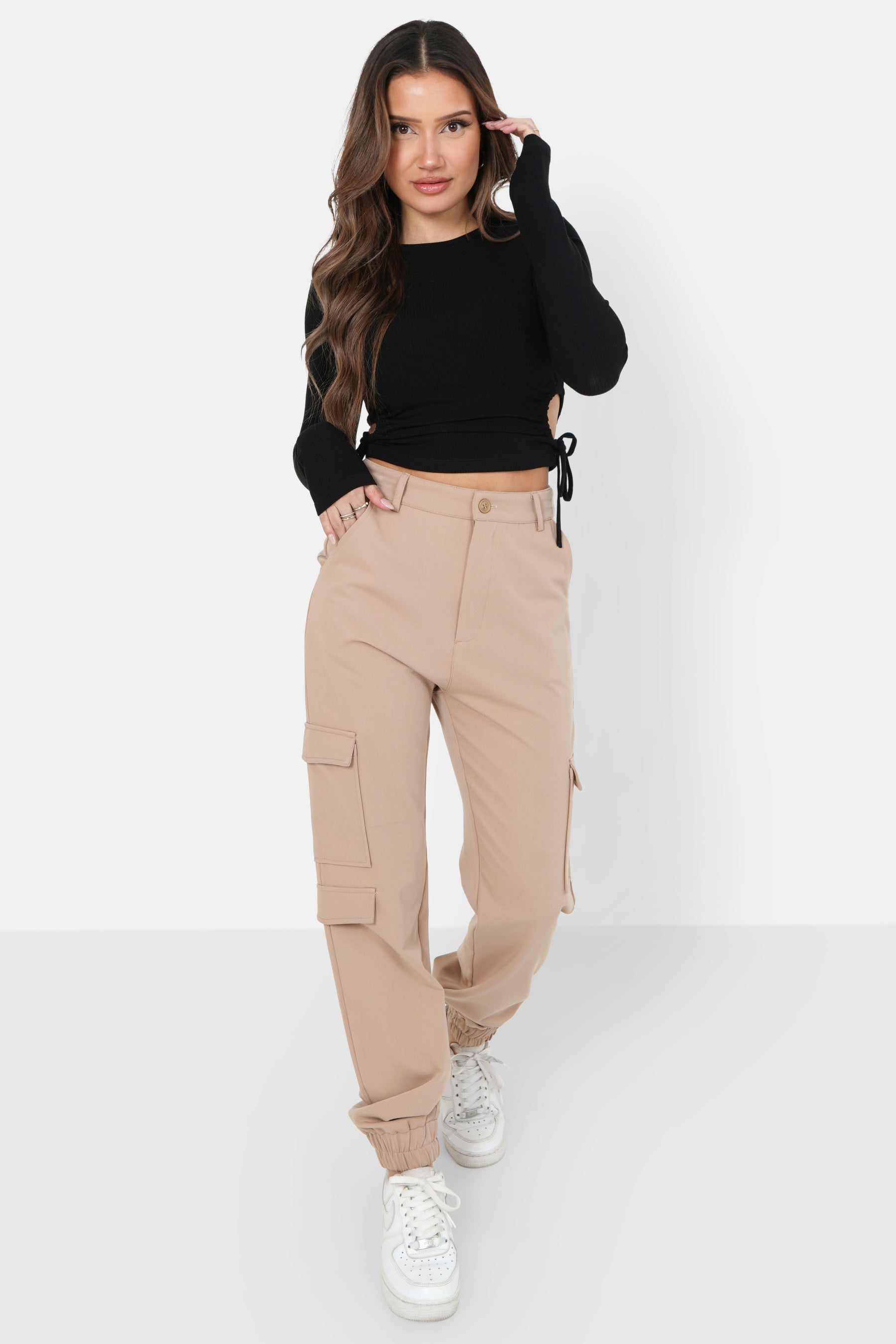 Embroidered cargo pants Beige