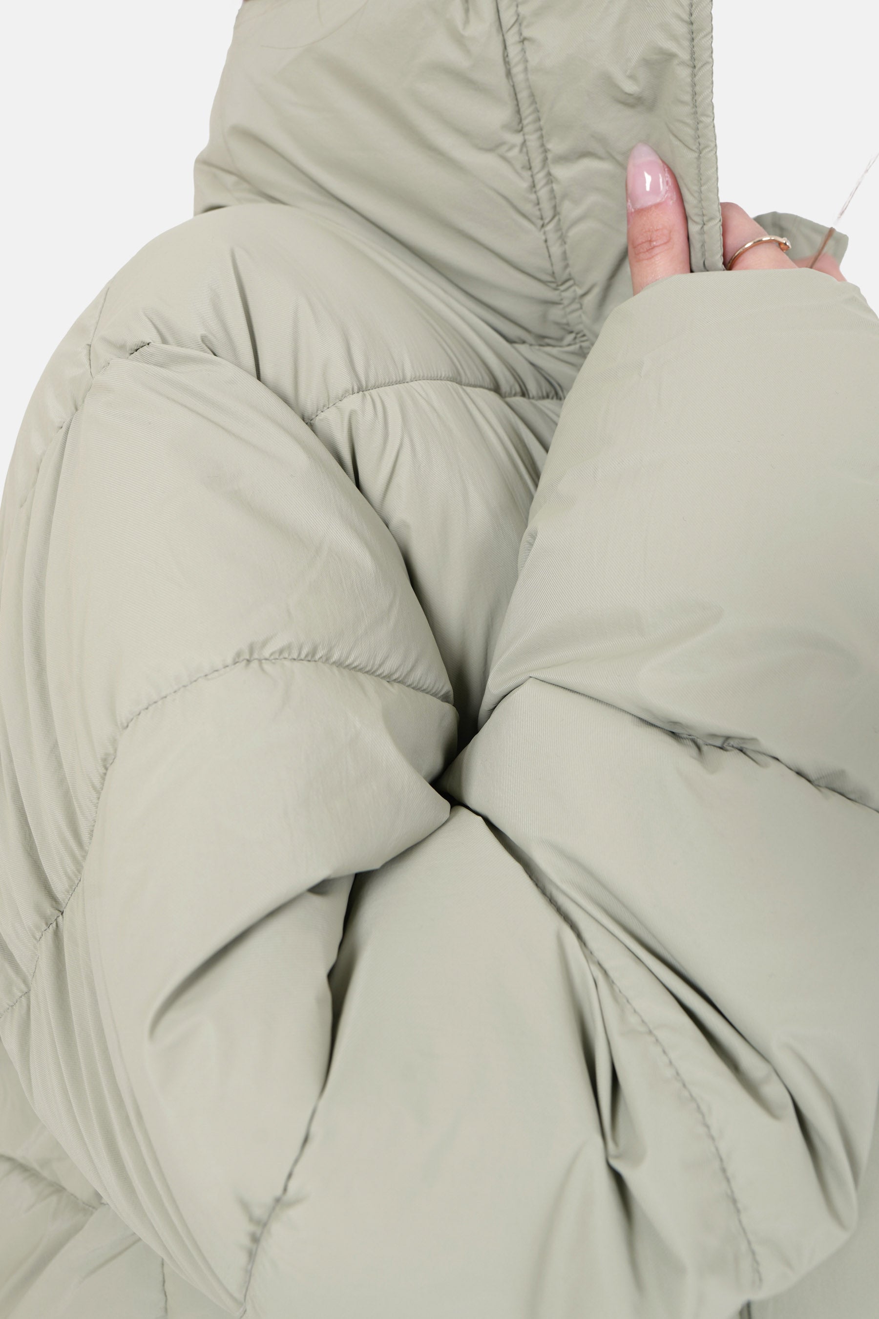 Mid-length embroidered logo puffer light Green