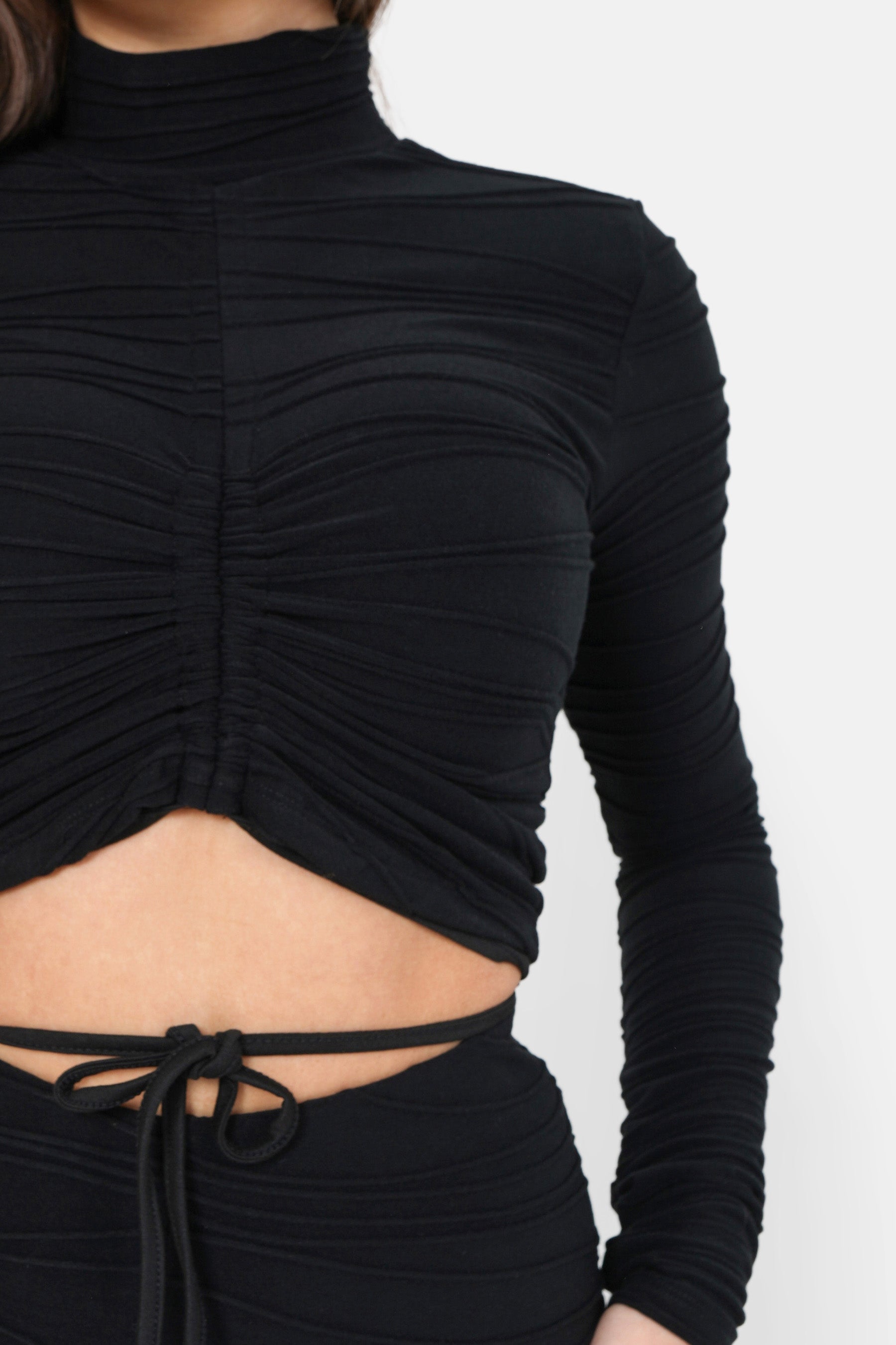 Pleated long sleeves cropped top Black