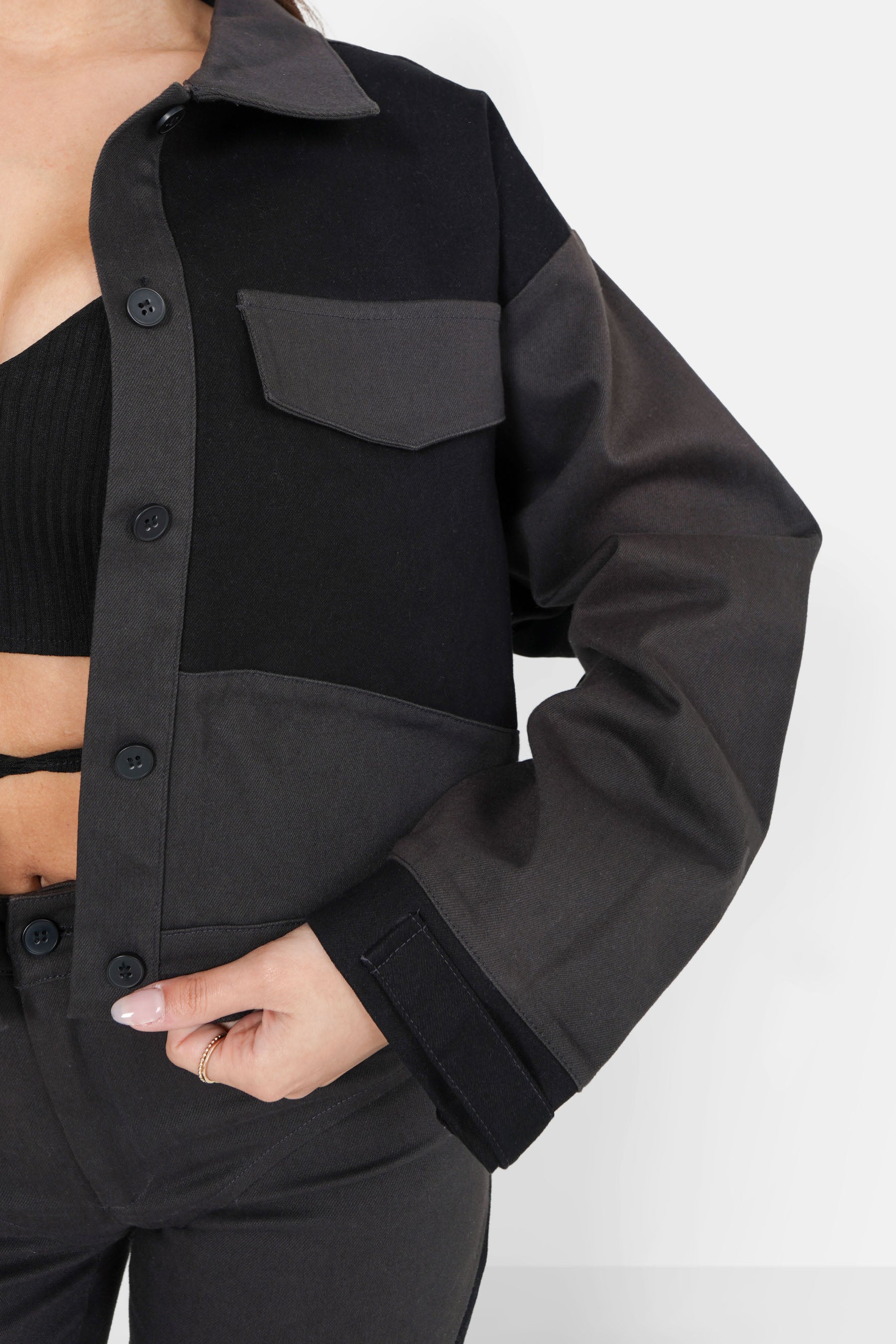 Bicolored cropped jacket Black