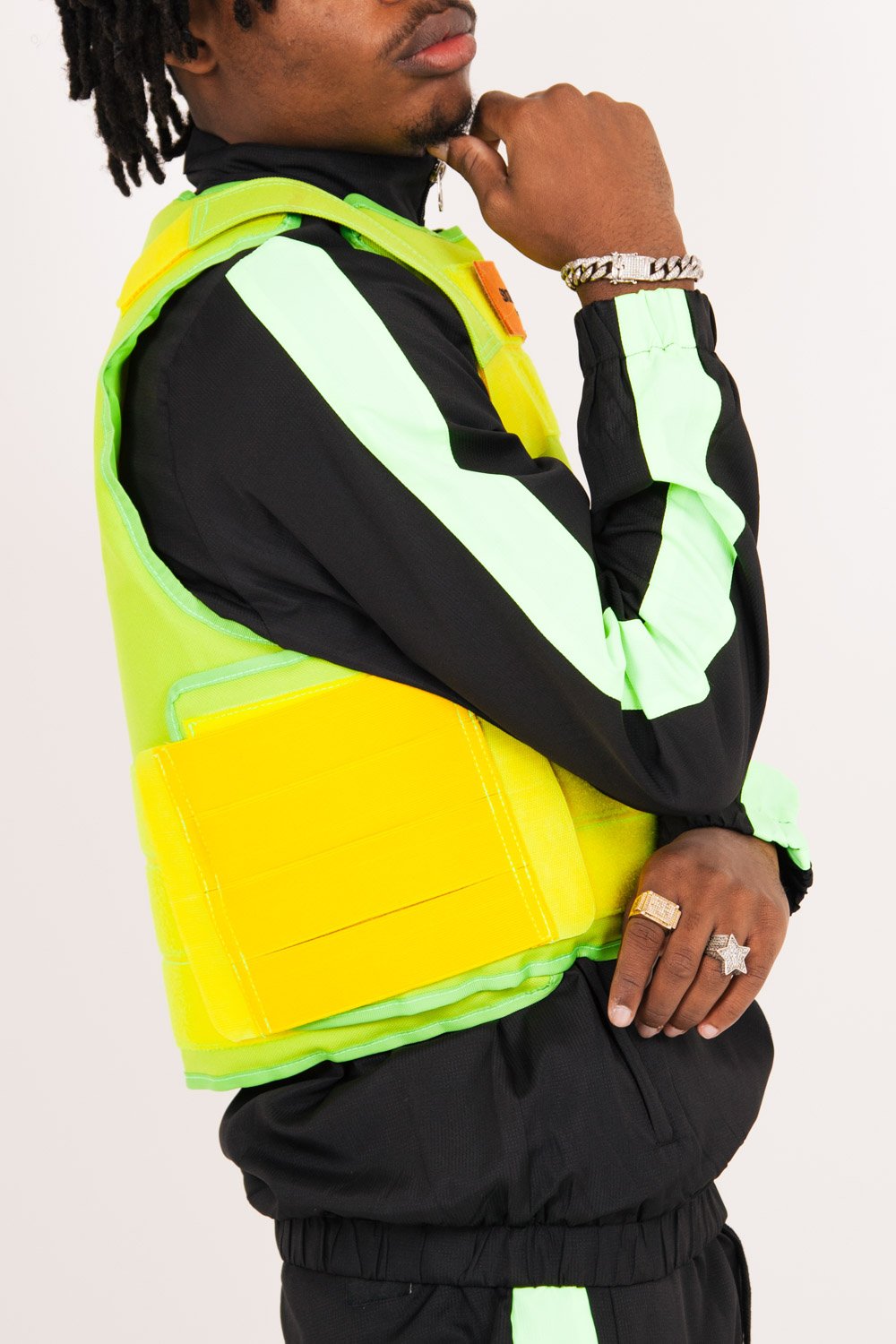 Neongrüne taktische Jacke mit Aufnäher