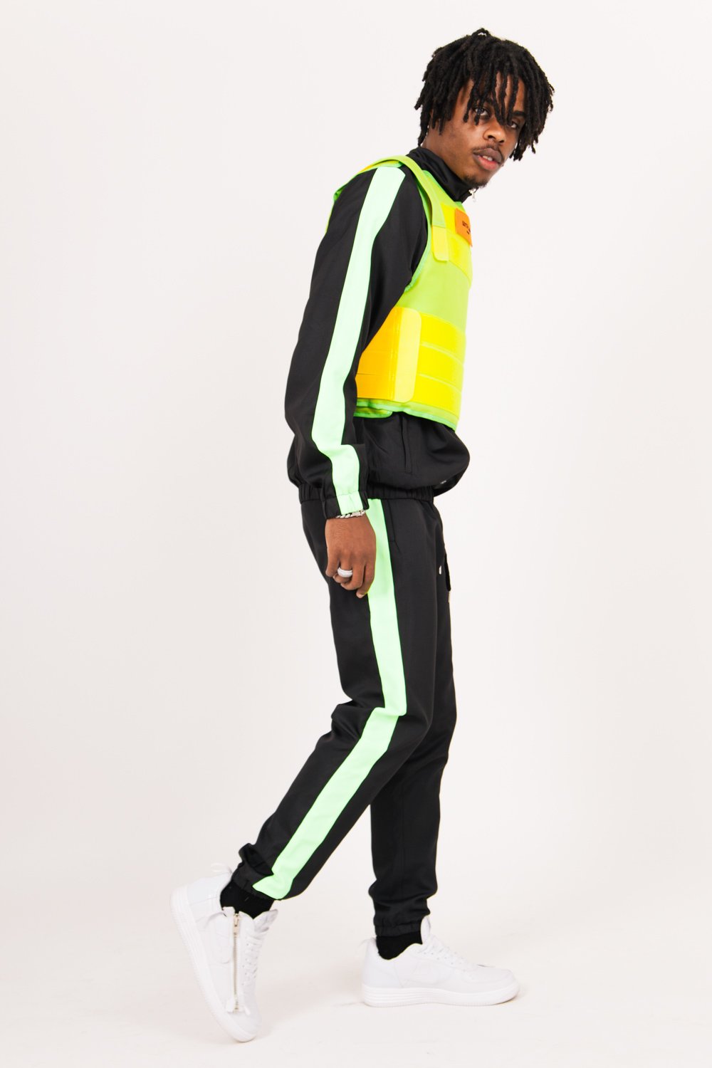 Neongrüne taktische Jacke mit Aufnäher