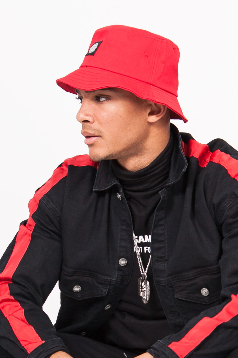 Sixth June - Bob rouge 047YS