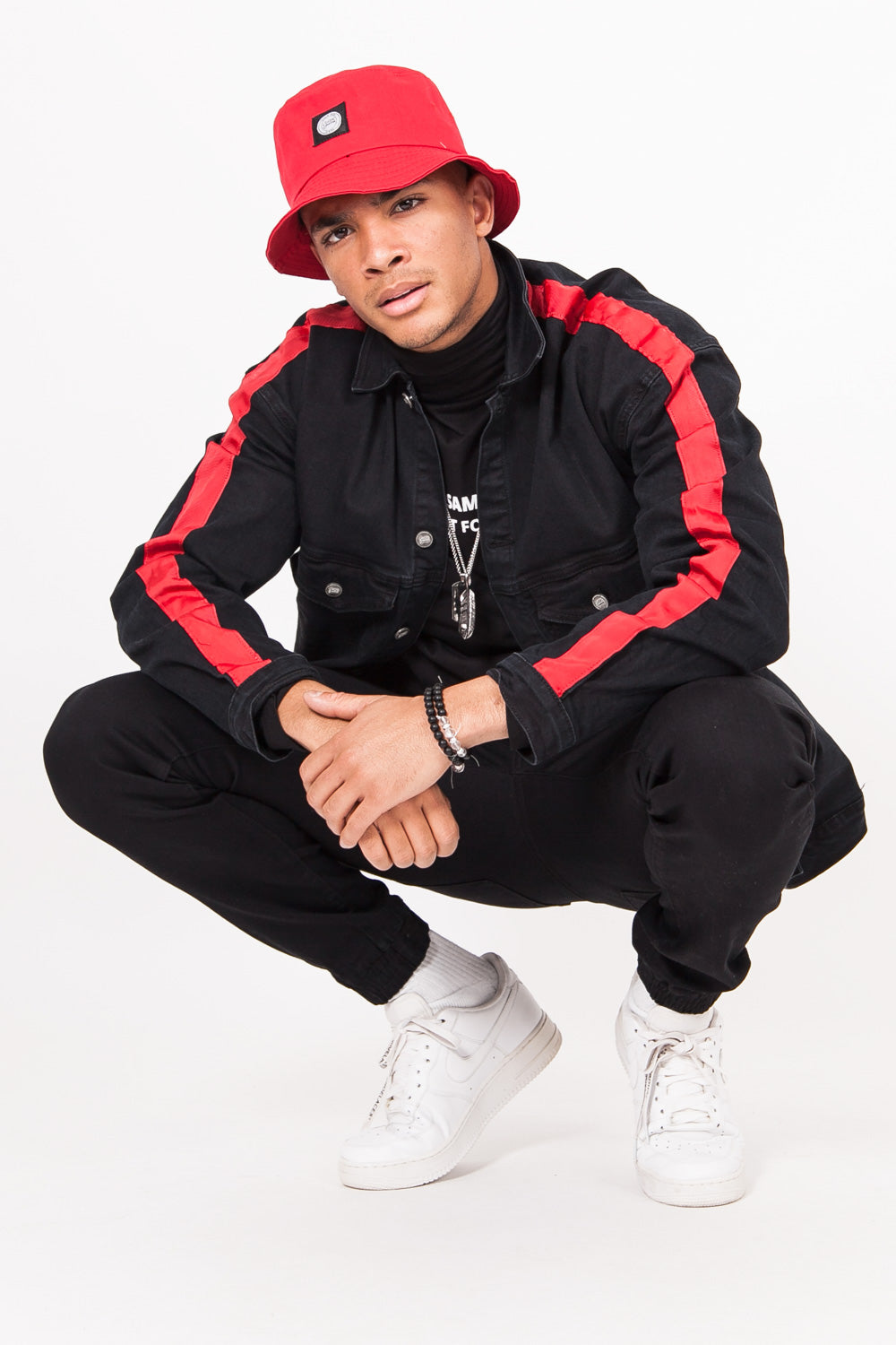 Sixth June - Bob rouge 047YS