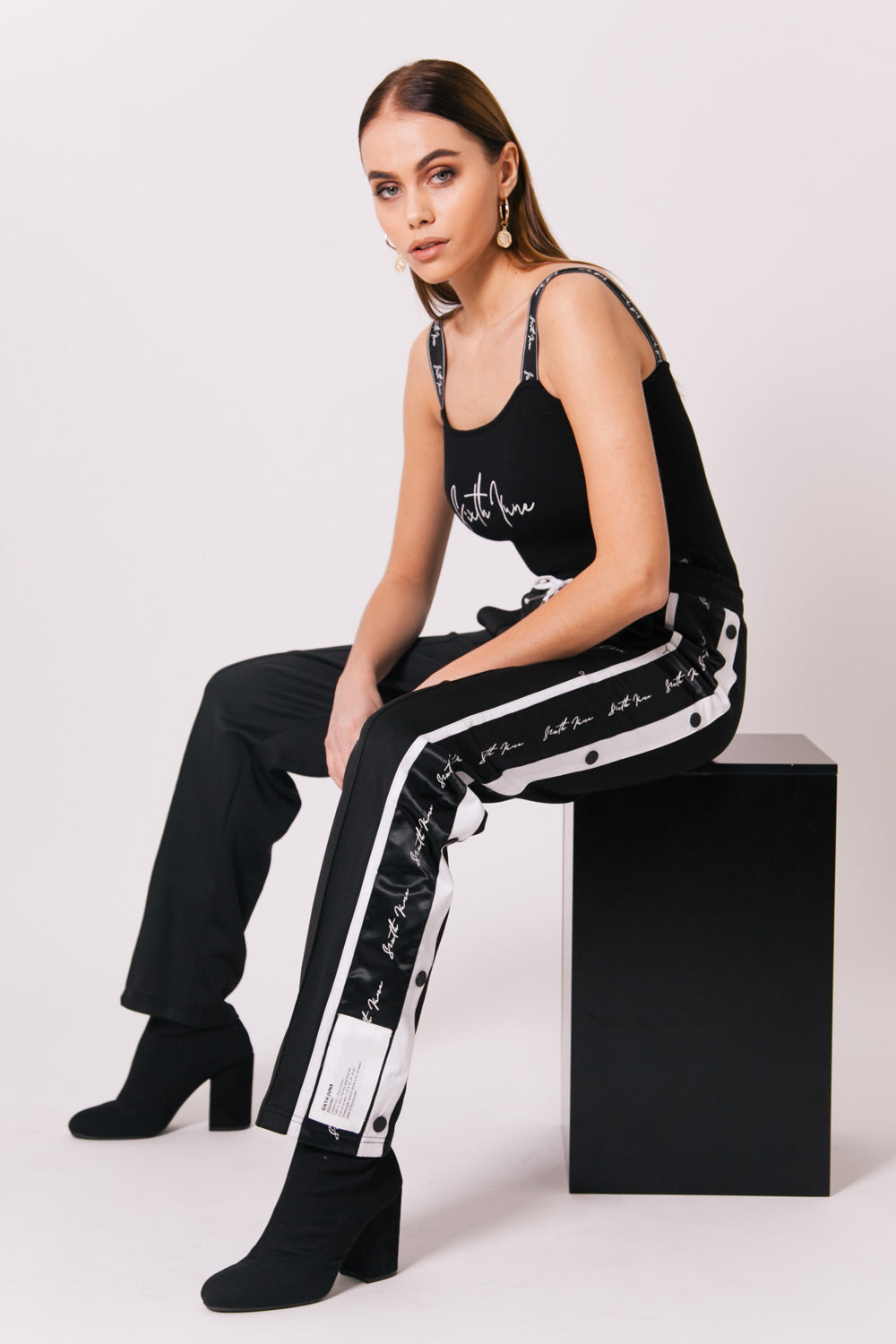 Sixth June - Body logo signature noir