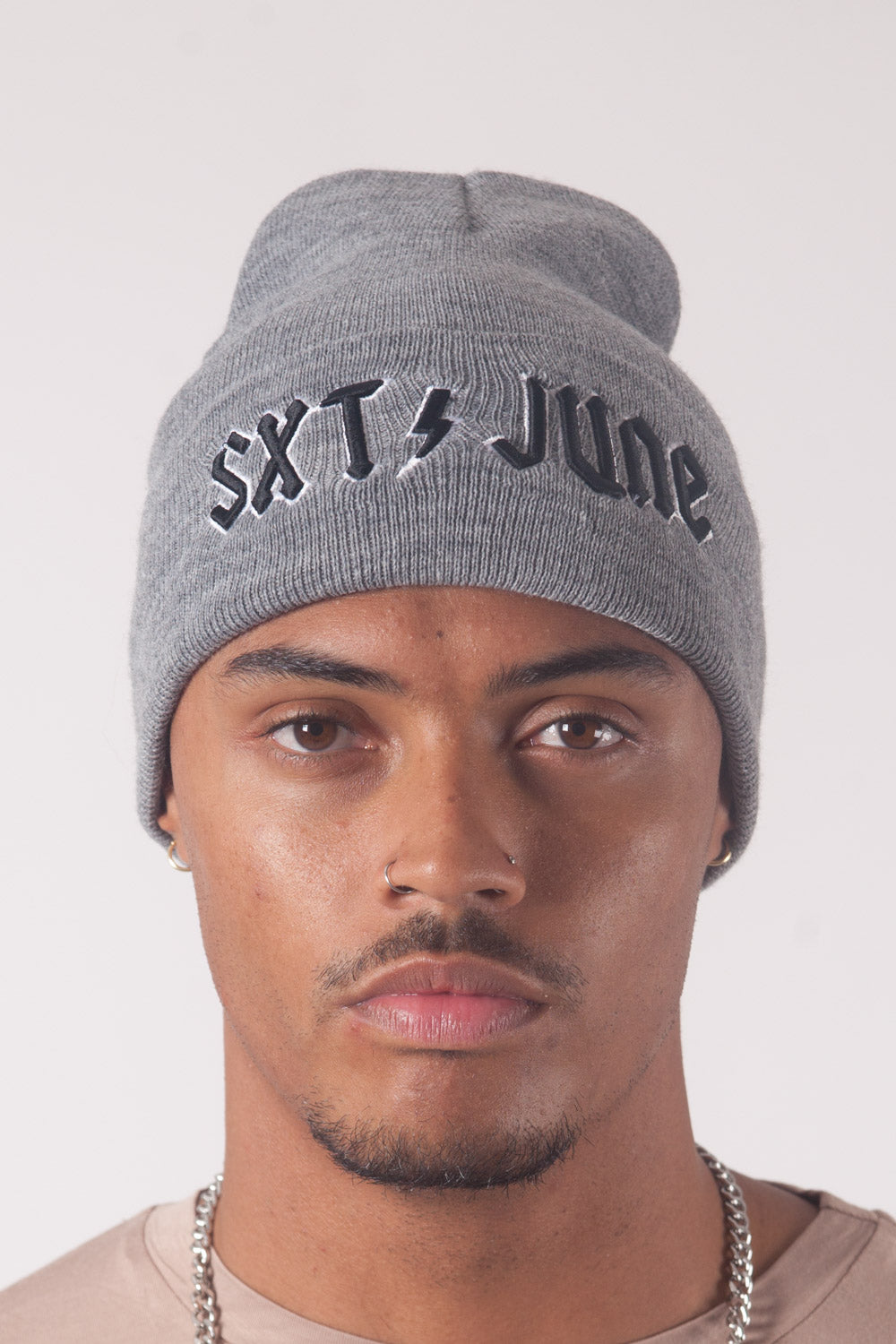 Sixth June - Bonnet brodé SXT JUNE gris