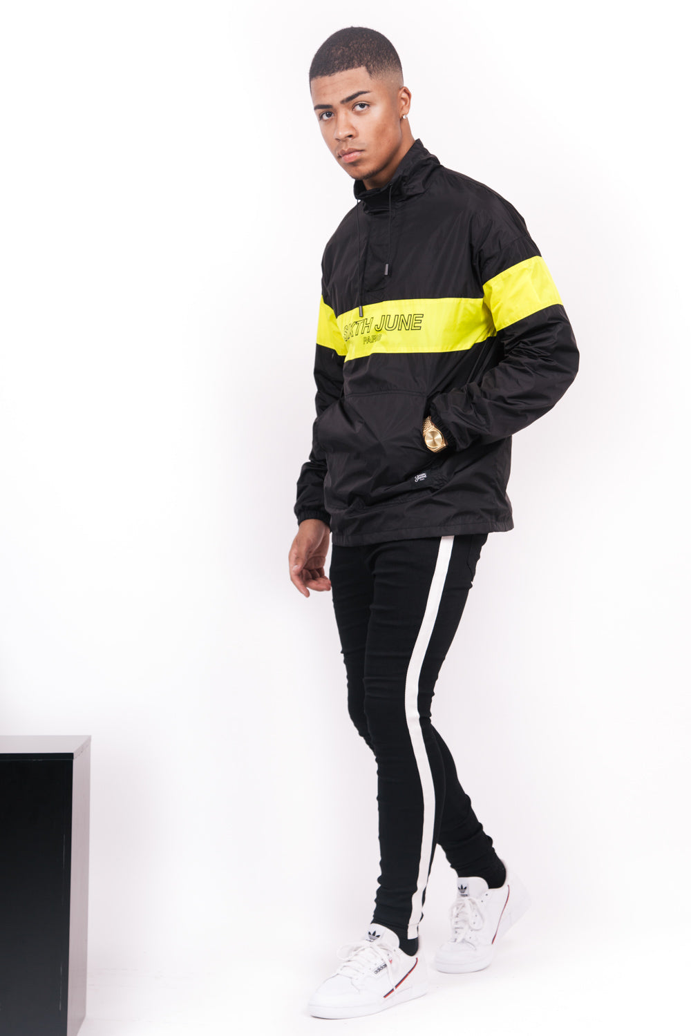 Sixth June - Coupe-vent tricolore texte noir jaune