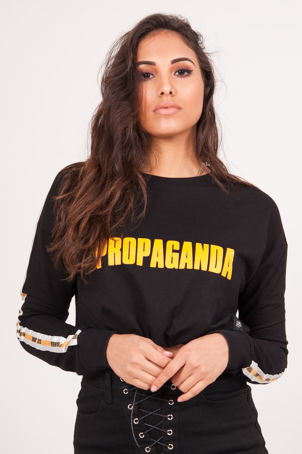 Sweat crop top bandes Propaganda noir