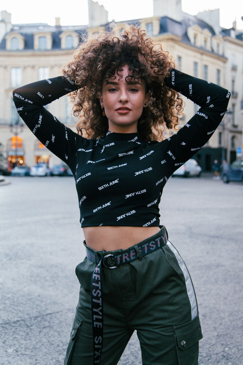 Sixth June - T-shirt crop top all-over logo noir