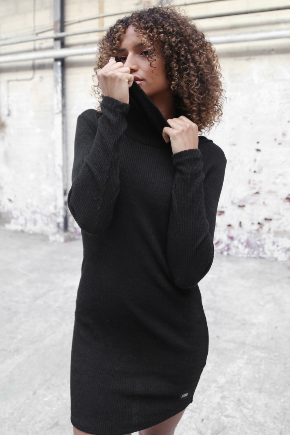 Sixth June - Robe côtelée col tombant noir