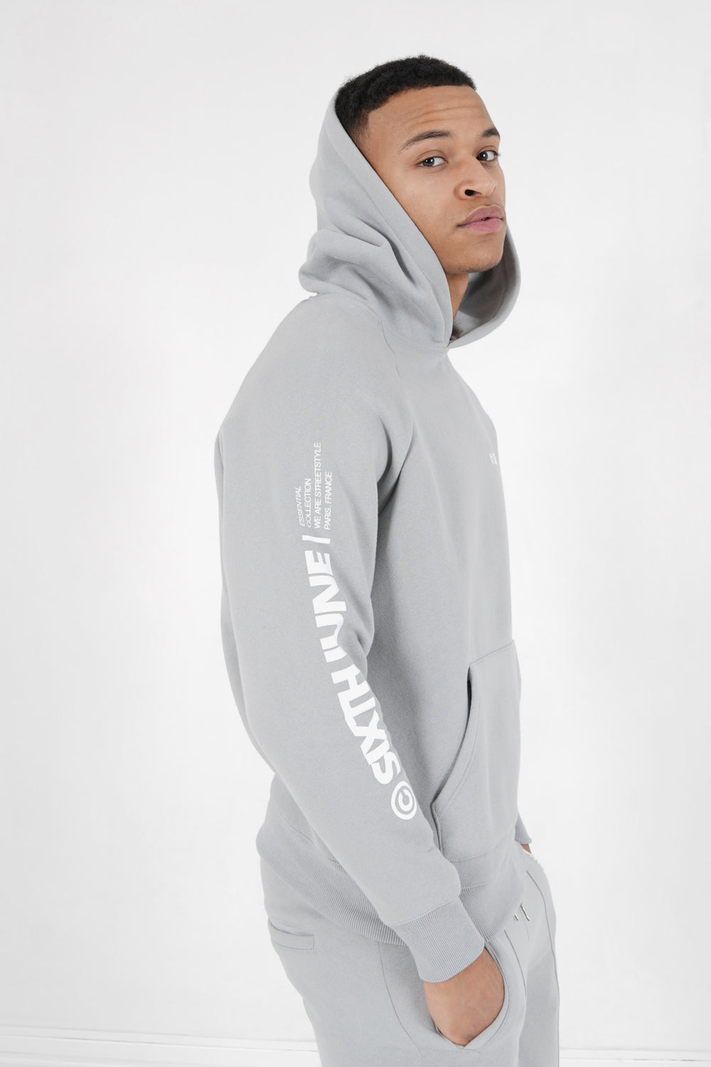 Sixth June - Sweat capuche molletonné logo Gris