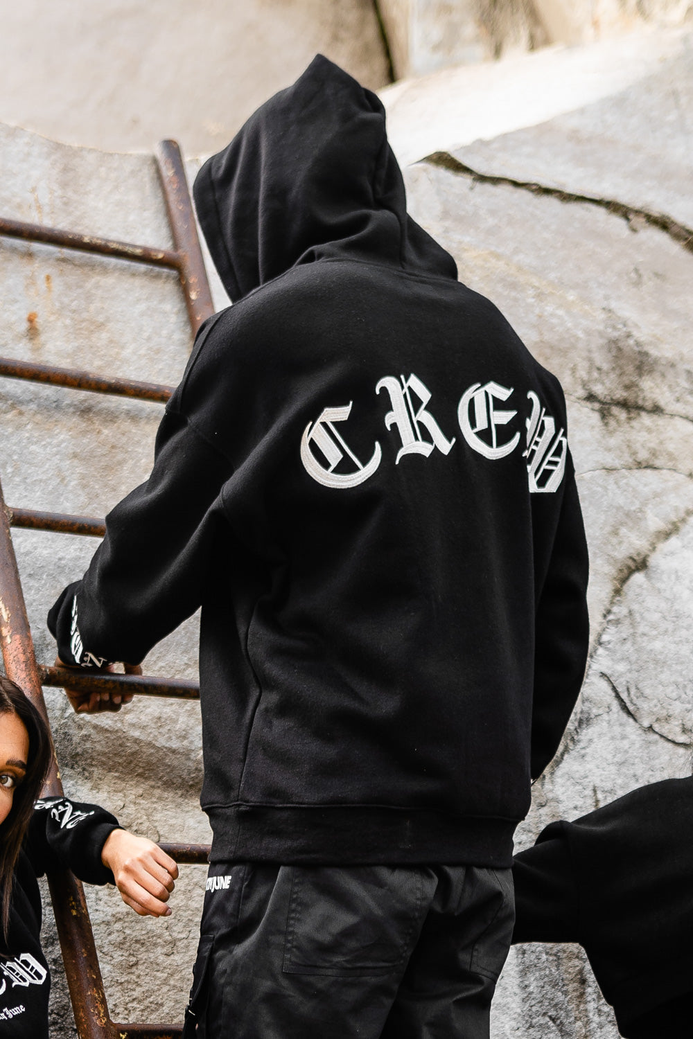 Sixth June - Sweat capuche crew manches Noir