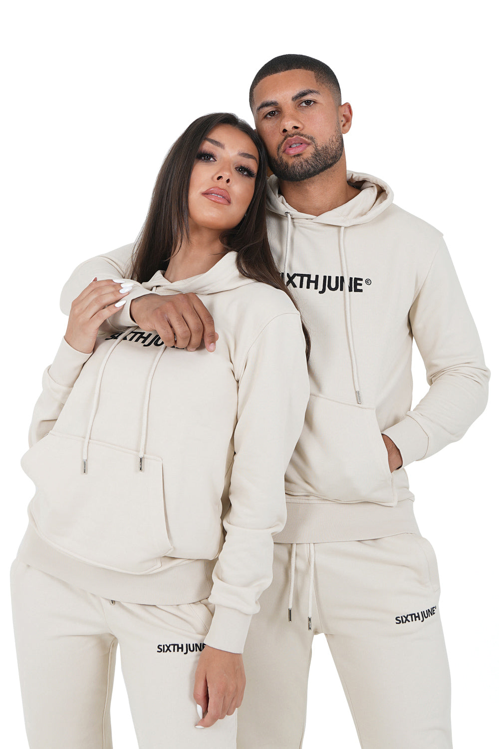 Sixth June - Sweatshirt capuche logo brodé Beige clair