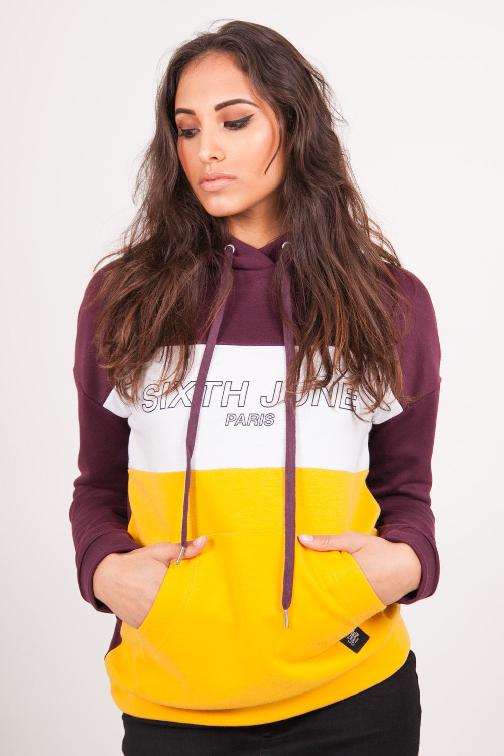 Sixth June - Sweat capuche tricolore texte jaune violet blanc