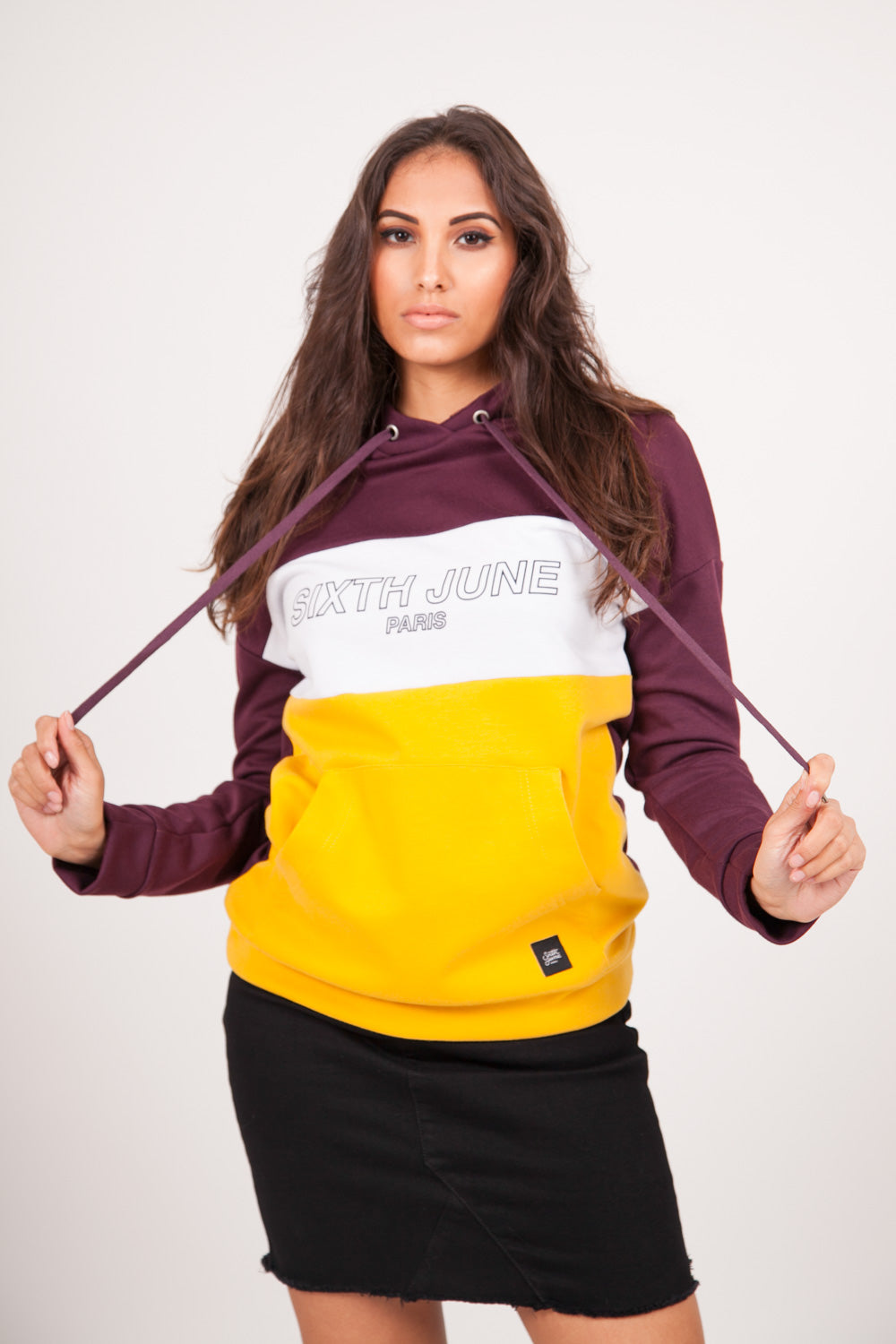 Sixth June - Sweat capuche tricolore texte jaune violet blanc