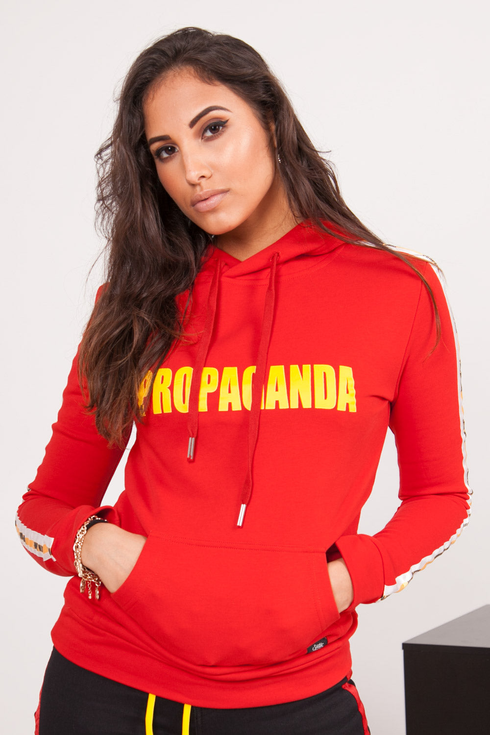 Sixth June - Sweatshirt bandes Propaganda rouge
