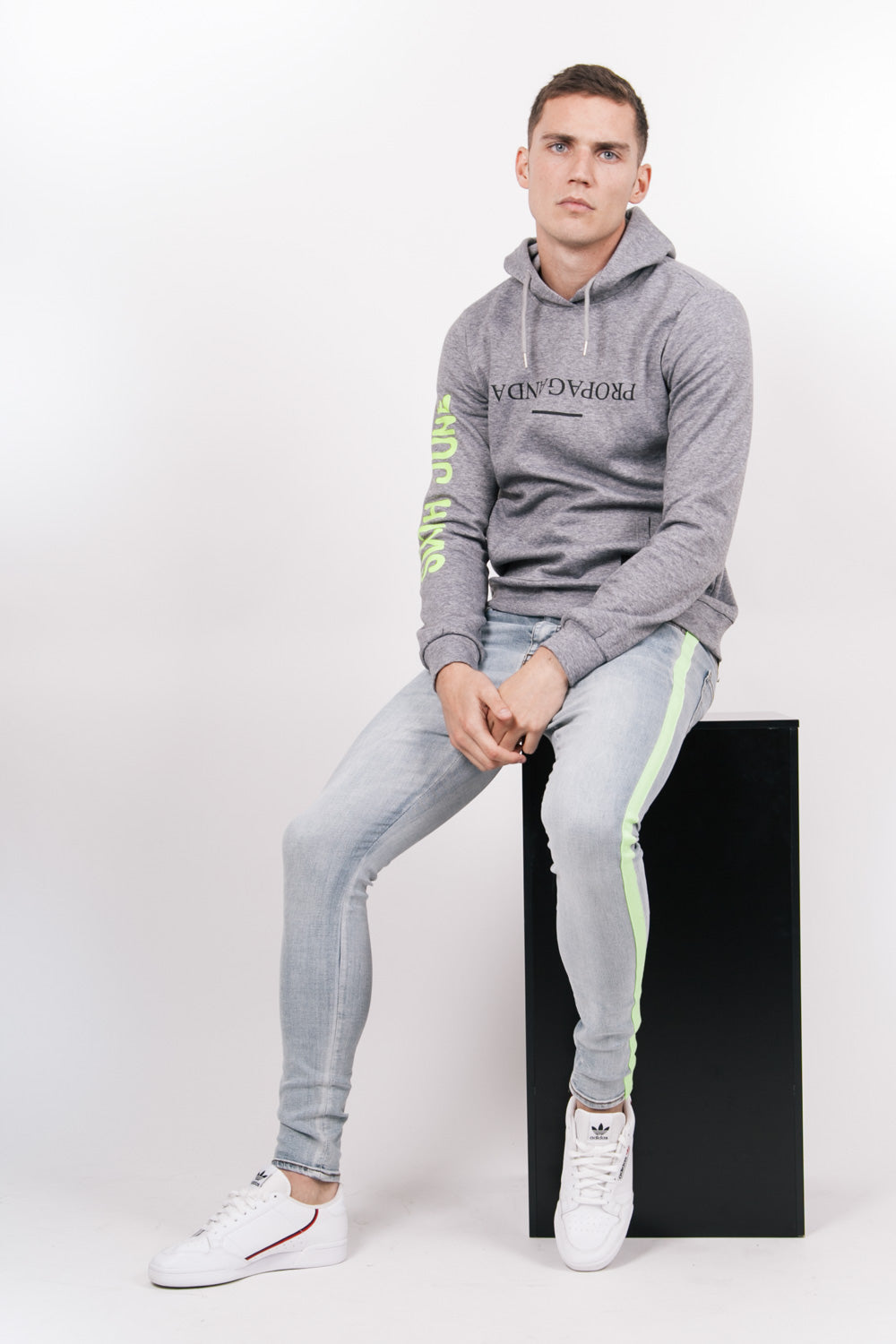 Sixth June - Sweat capuche Propaganda fluo gris