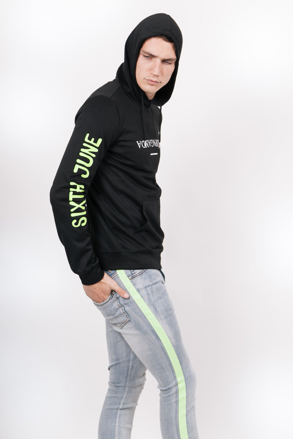 Sixth June - Sweat capuche Propaganda fluo noir