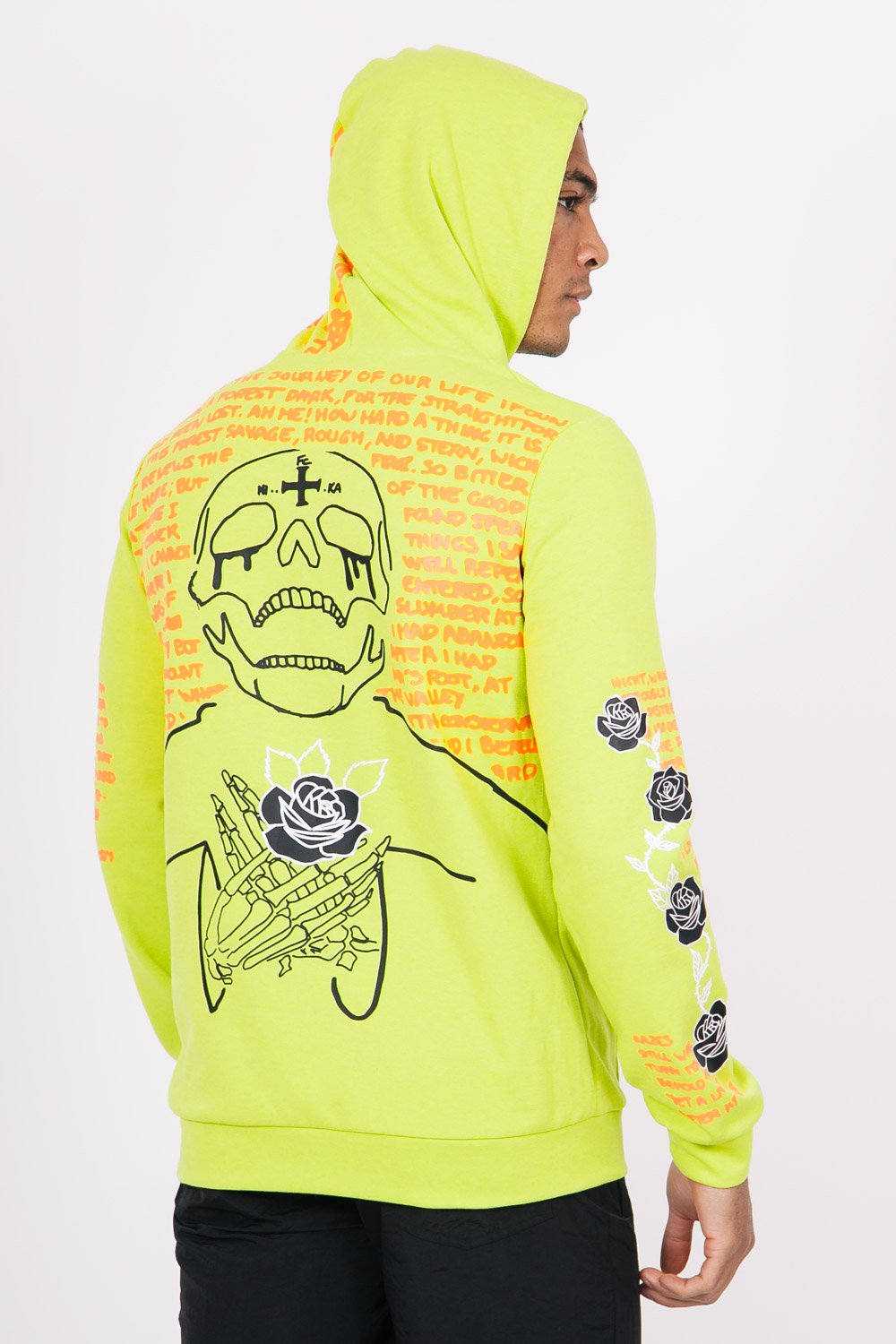 Neongelber Kapuzenpullover mit Totenkopf-Print