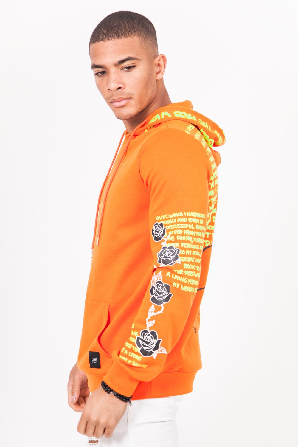 Sweat capuche imprimé tête de mort orange