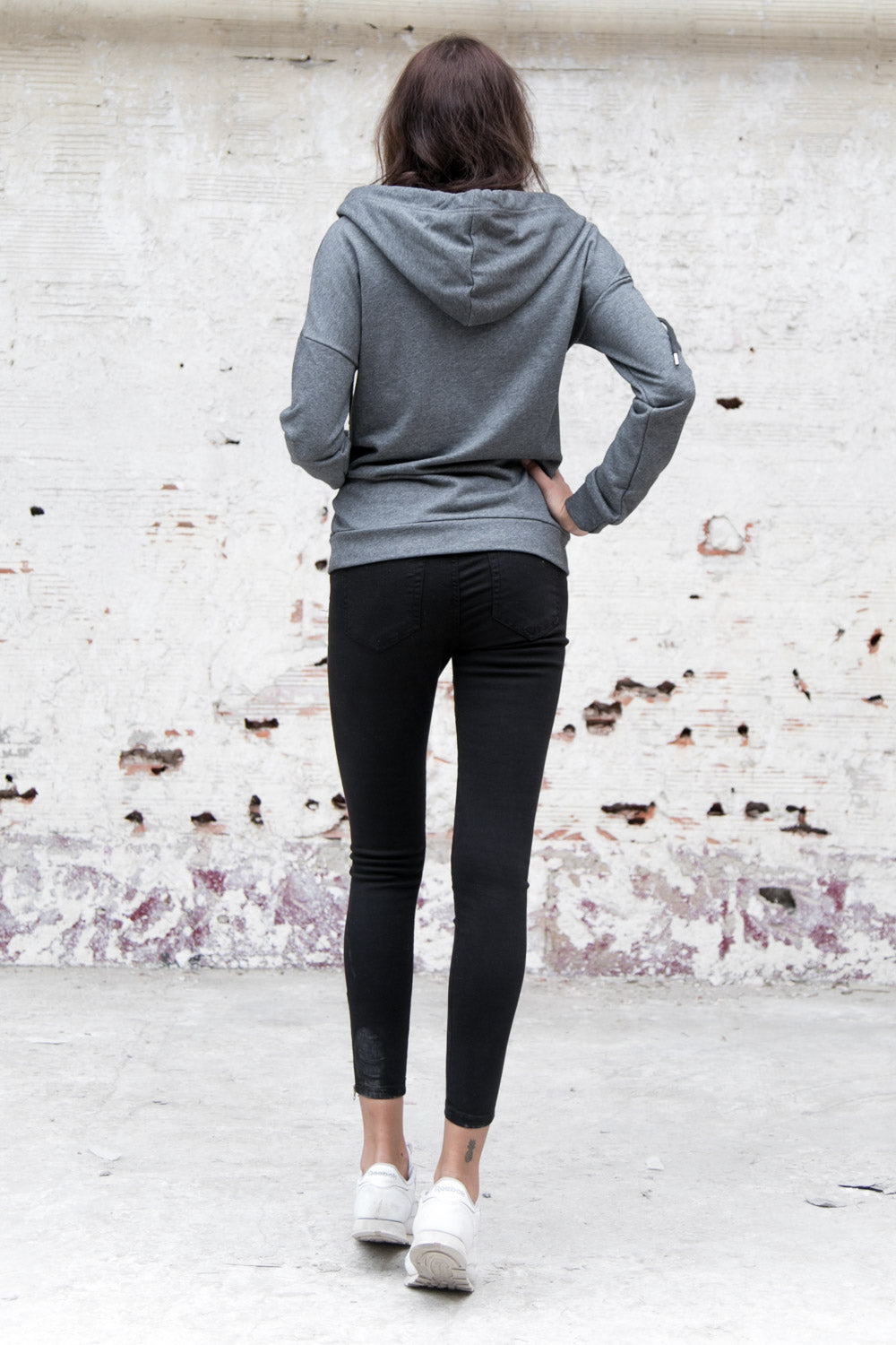 Sixth June - Sweat capuche logo gothique Sixth June gris foncé