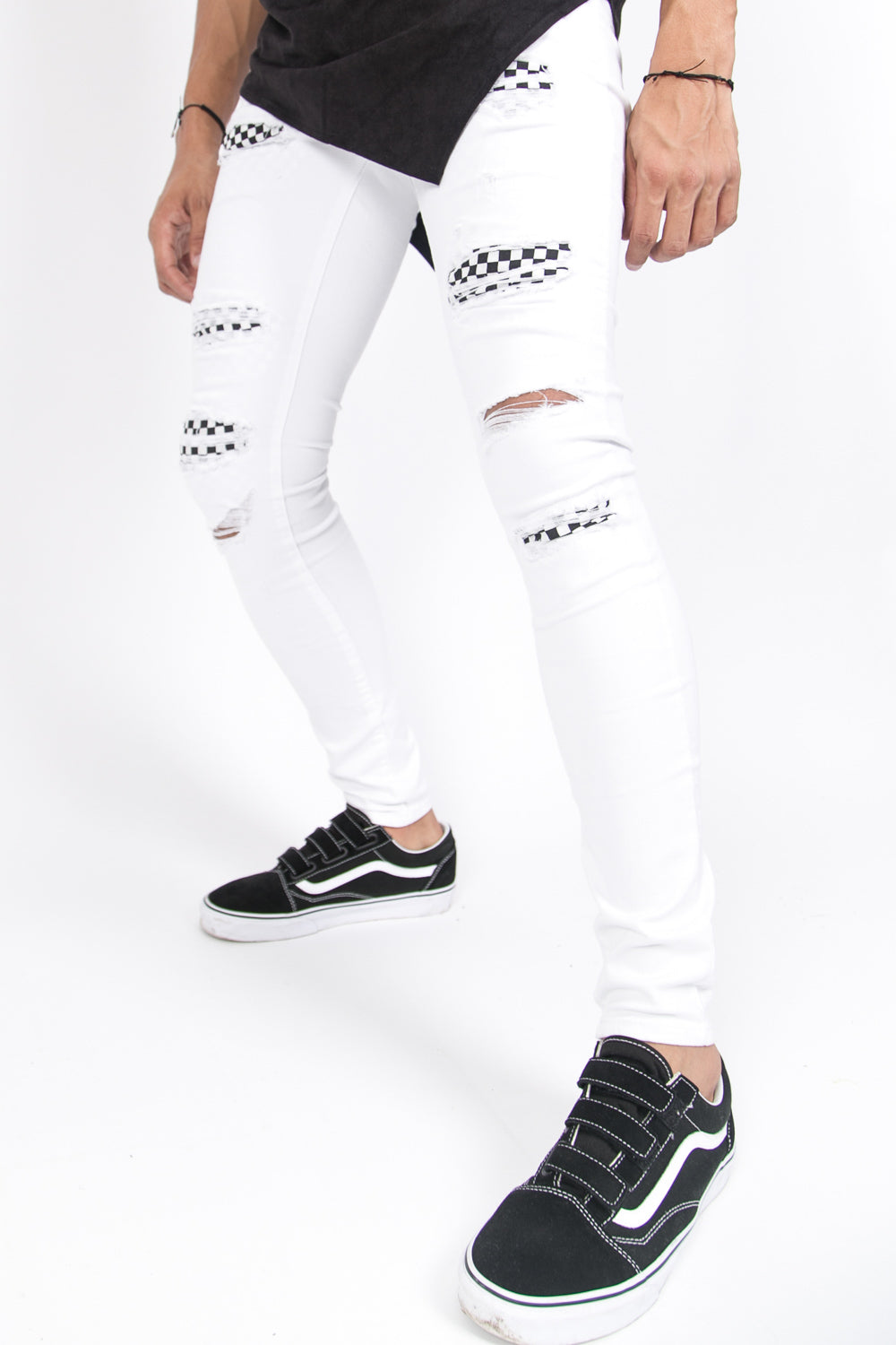 Sixth June - Jean déchiré damier blanc