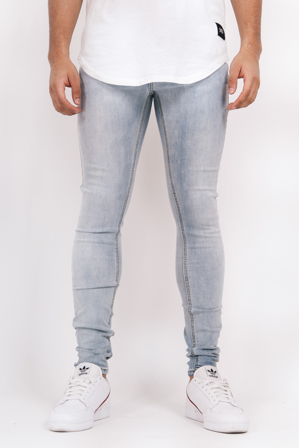 Sixth June - Jean broderie roses bleu