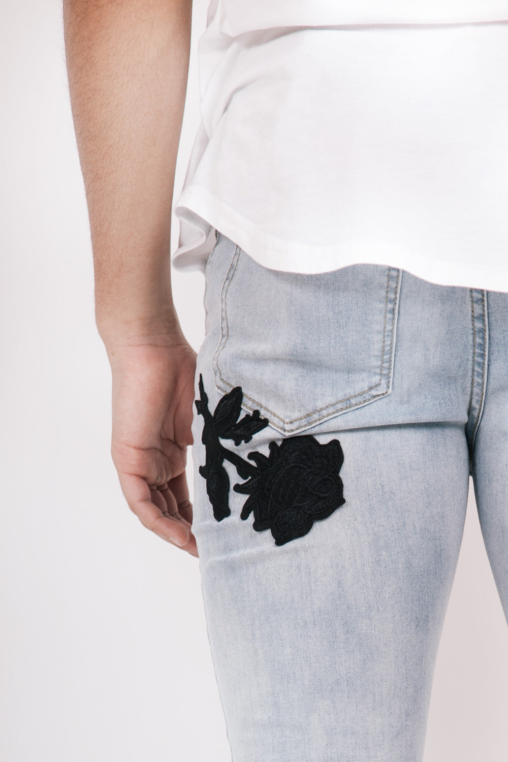 Sixth June - Jean broderie roses bleu