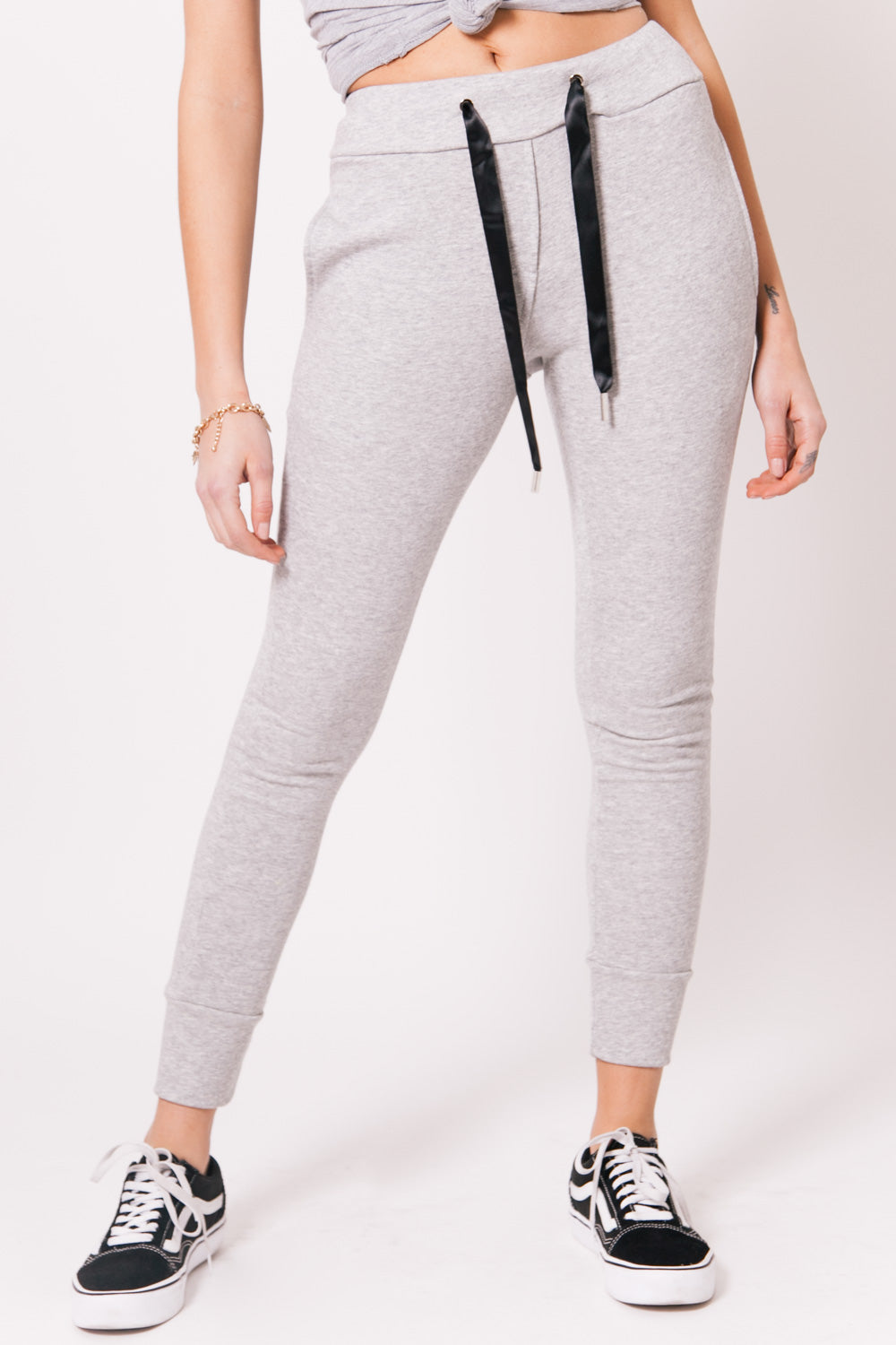 Sixth June - Jogging ruban satin Sixth June gris clair