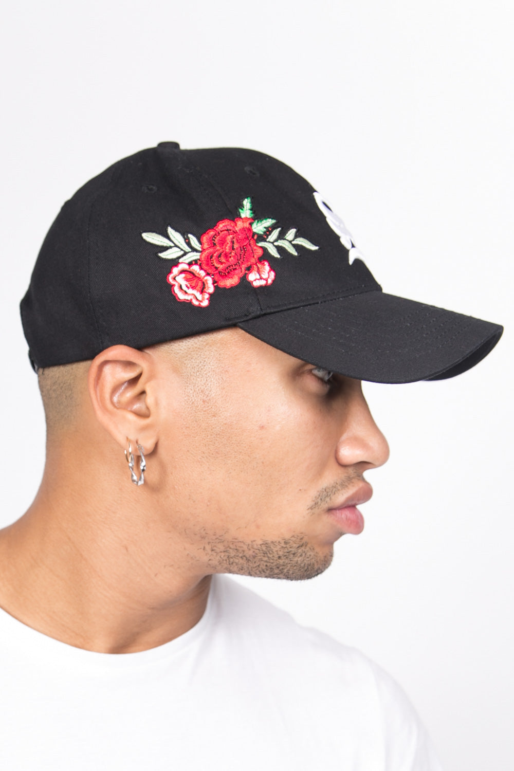 Sixth June - Casquette gothique fleurs noir doré