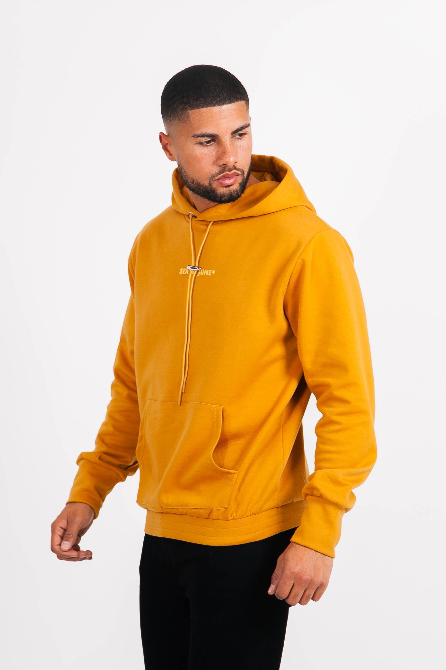 Sweat à capuche logo cordons jaune moutarde