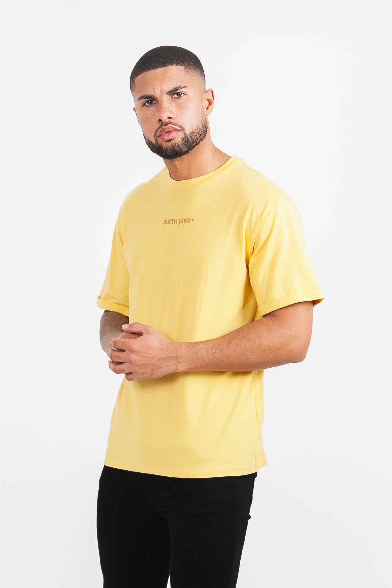Sixth June - T-shirt basique logo manches jaune moutarde