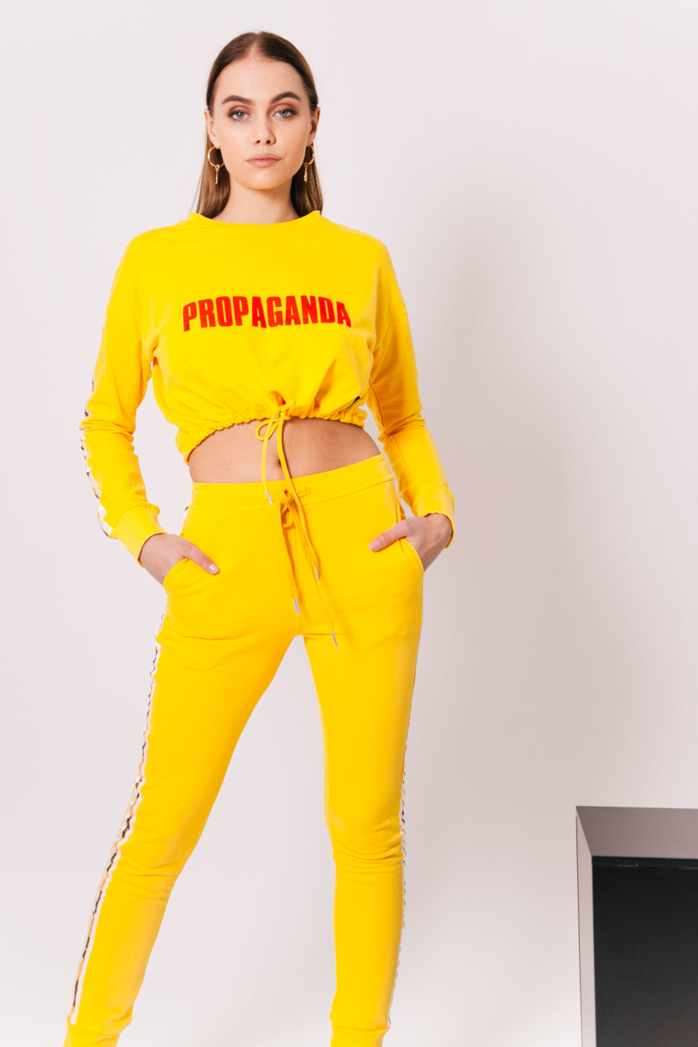 Sixth June - Jogging Propaganda bandes jaune