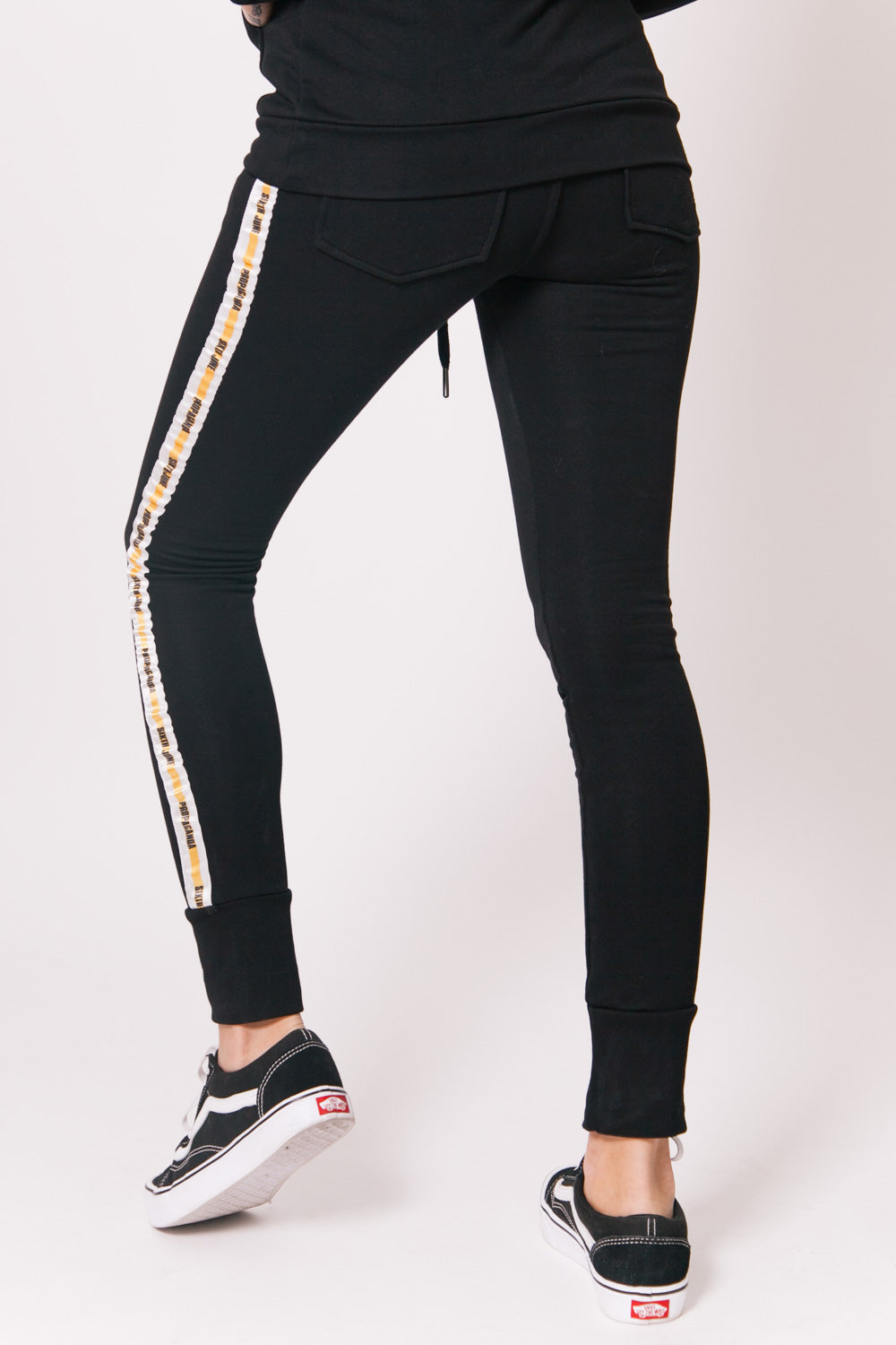 Sixth June - Jogging Propaganda bandes noir