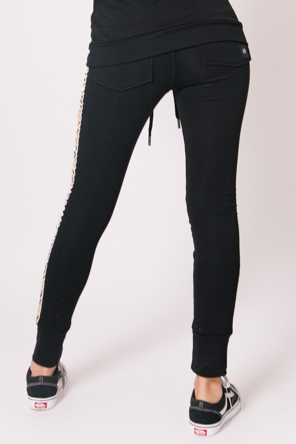 Sixth June - Jogging Propaganda bandes noir