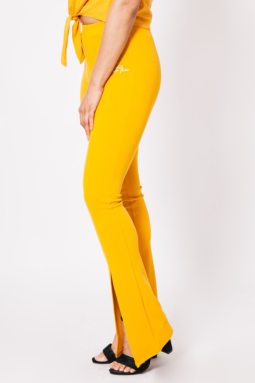 Pantalon flare fente moutarde