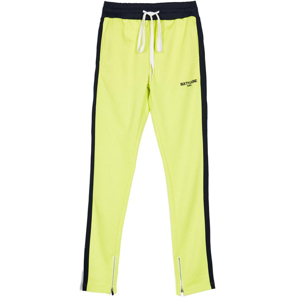 jogger with plain tapes