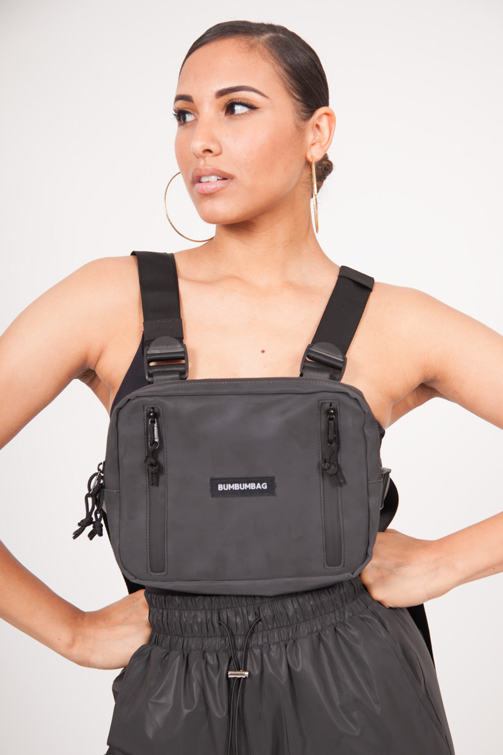 BumBumBag - Petit sac poitrine réfléchissant logo noir