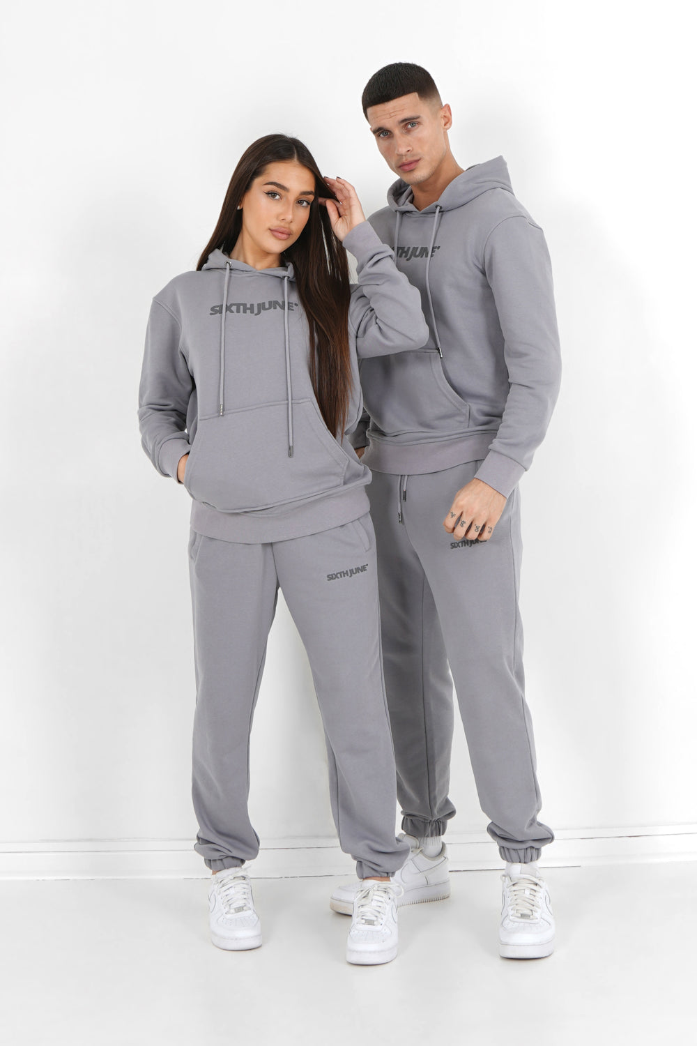 Sixth June - Jogging + sweat capuche logo gommé Gris foncé