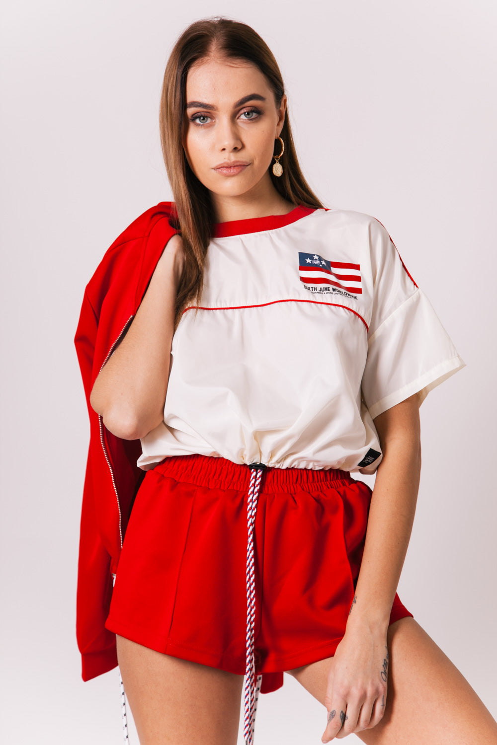 Sixth June - Short court logo signature rouge