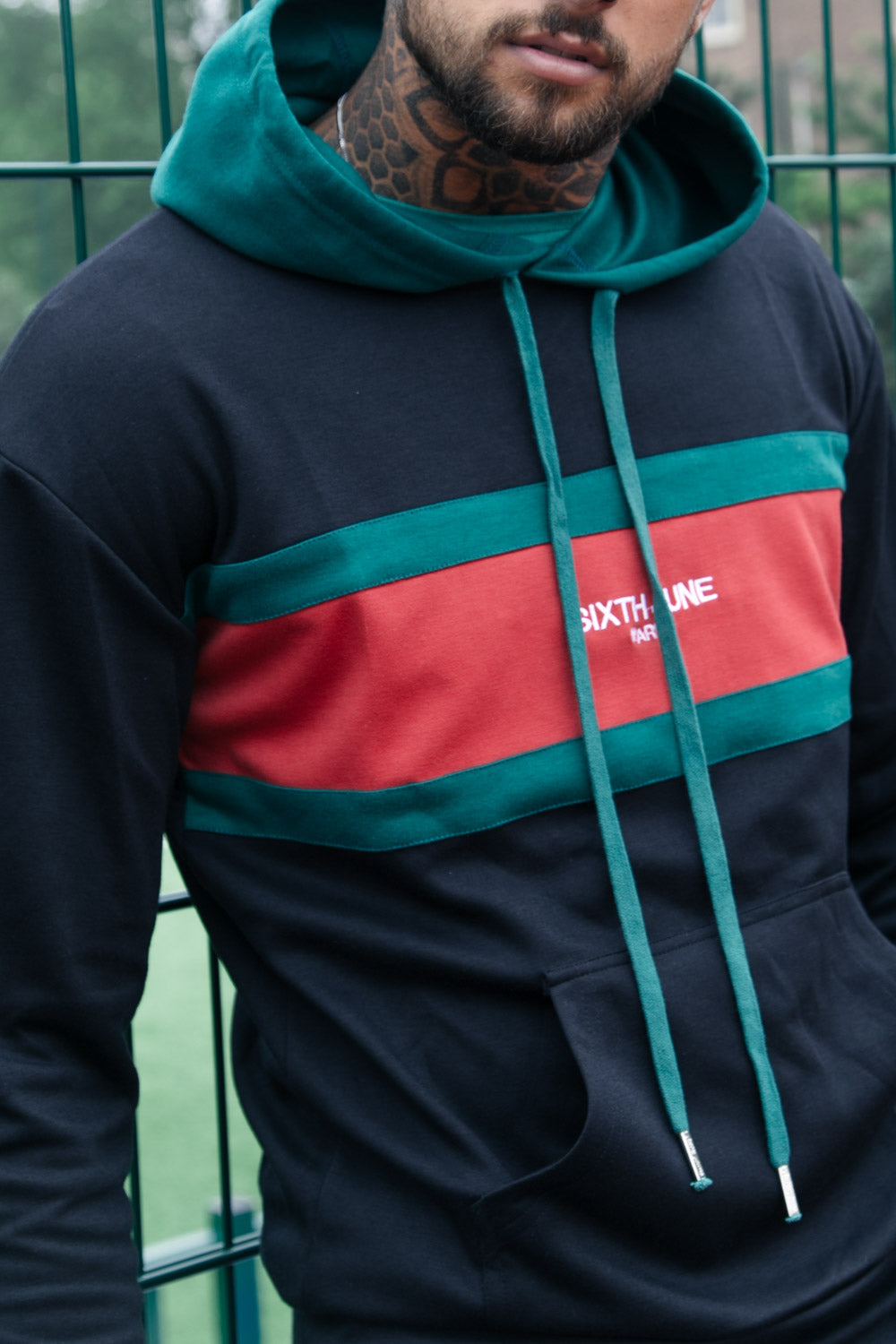Sixth June - Sweat capuche tricolore noir rouge vert
