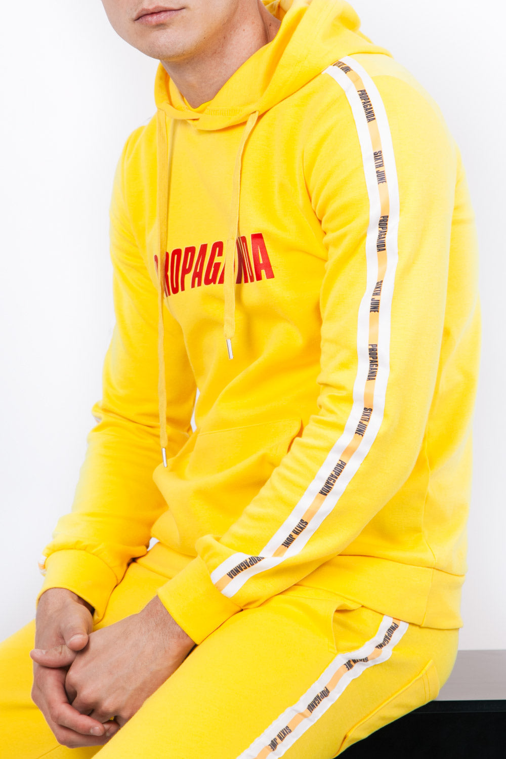 Sixth June - Sweat capuche propaganda bandes jaune